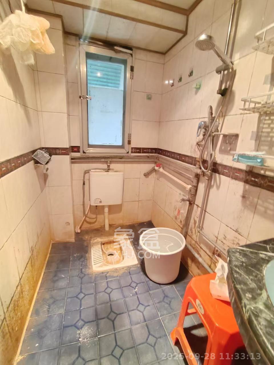 桐荫里社区  4室1厅1卫    3000.0元/月室内图