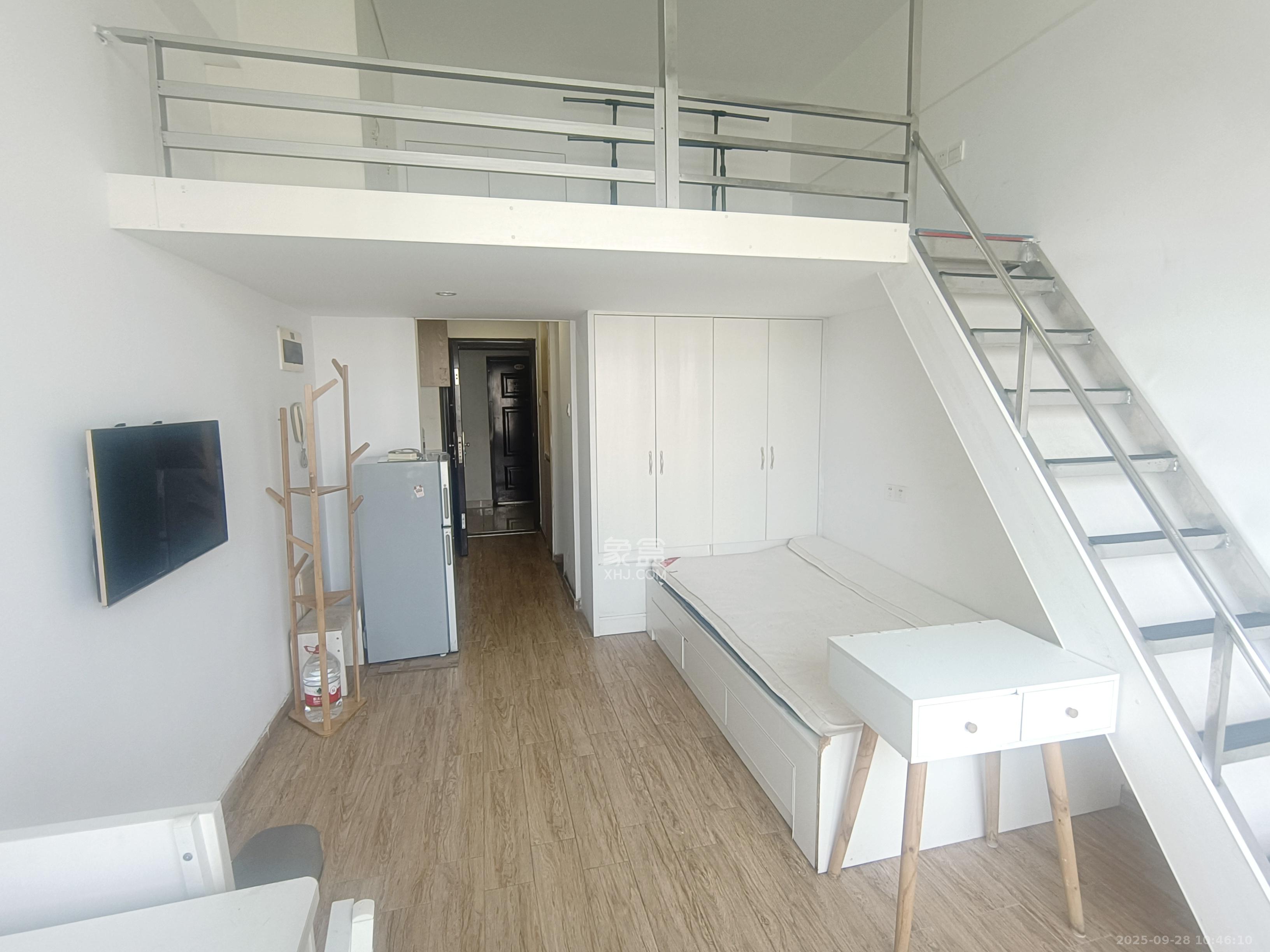 叠彩兰亭 1室1厅1卫 1300.0元/月 叠彩兰亭 1室1厅1卫 1300.0元/月室内图