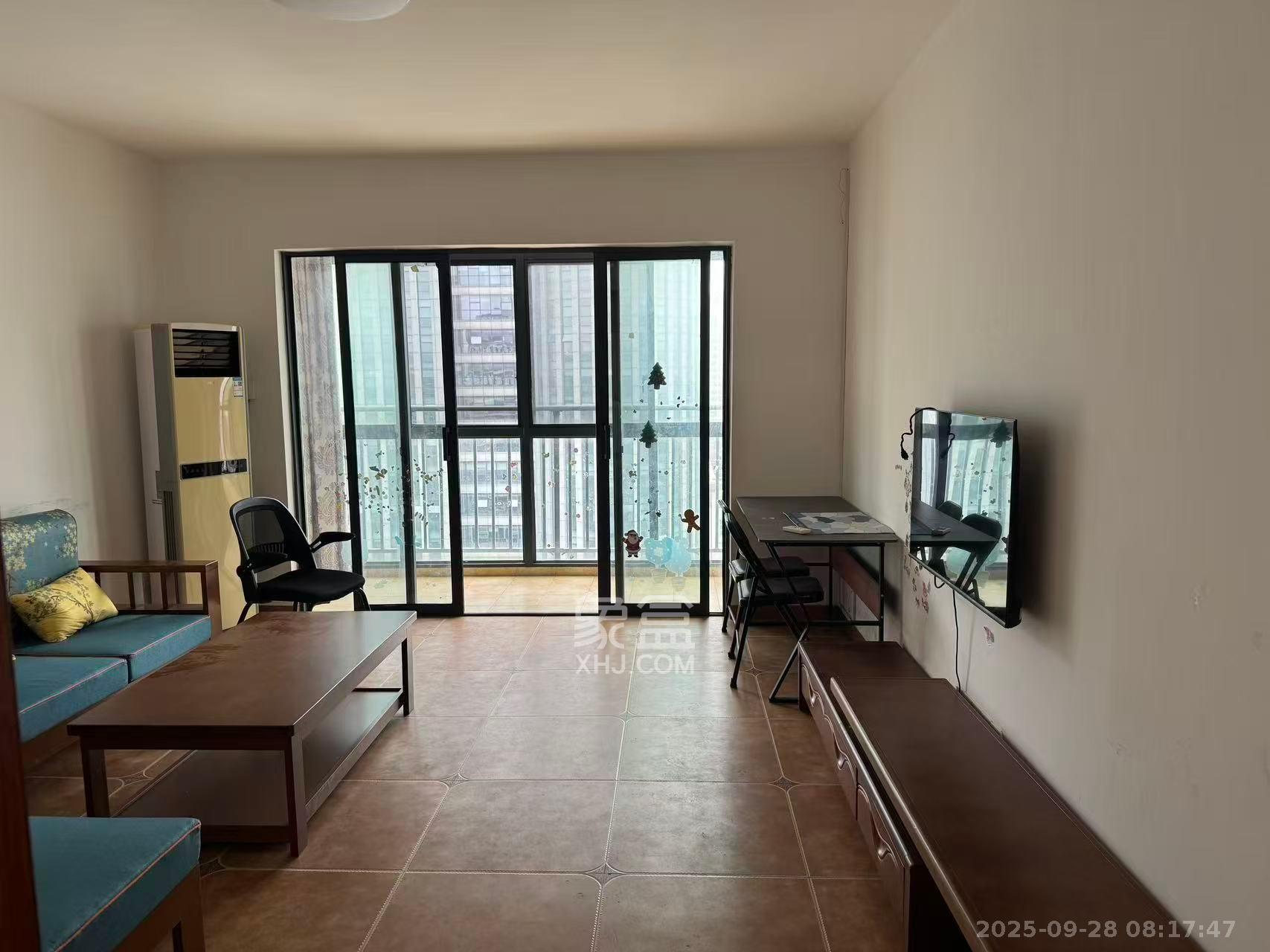 通泰梅岭苑 2室2厅1卫 2600.0元/月 通泰梅岭苑 2室2厅1卫 2600.0元/月室内图