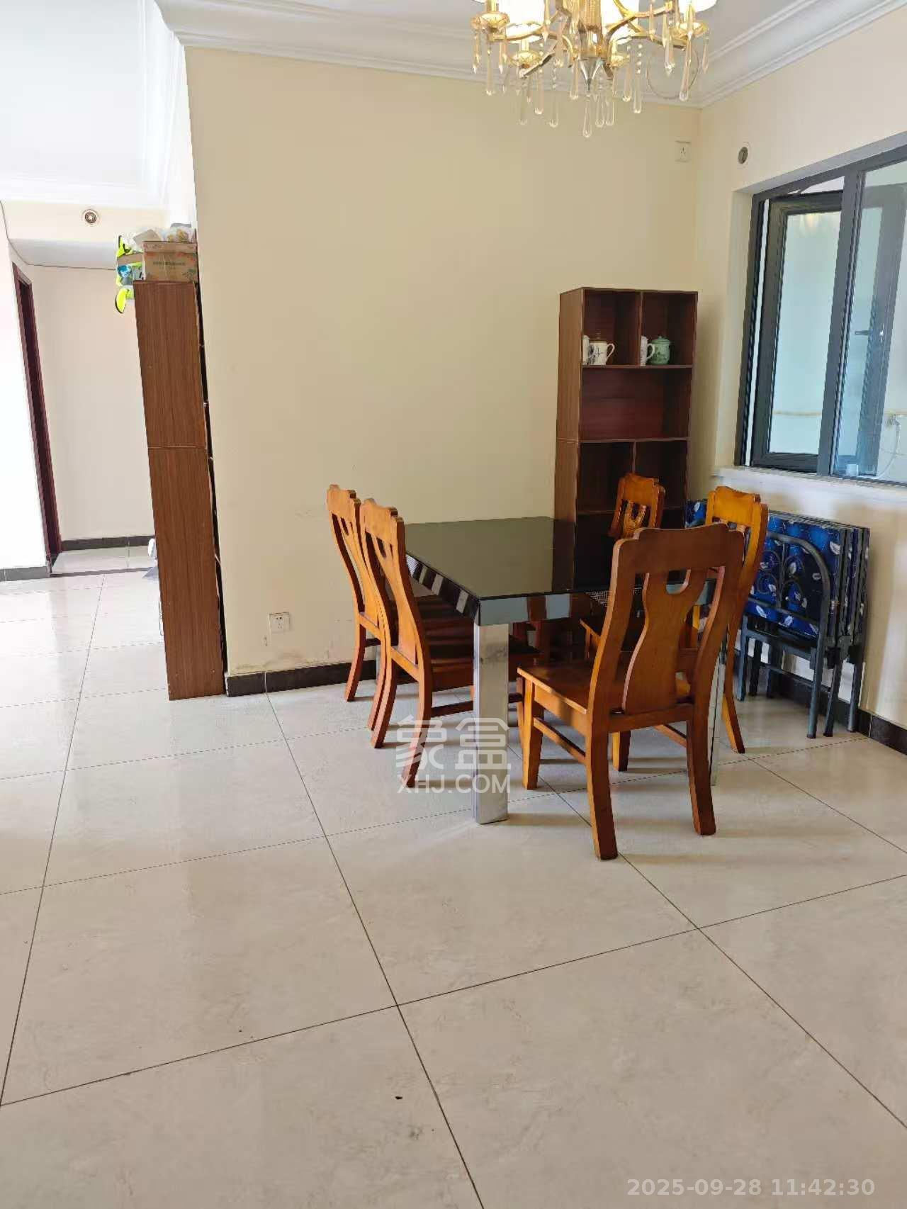 恒大御景天下城一期 4室2厅2卫 2300.0元/月 恒大御景天下城一期 4室2厅2卫 2300.0元/月室内图