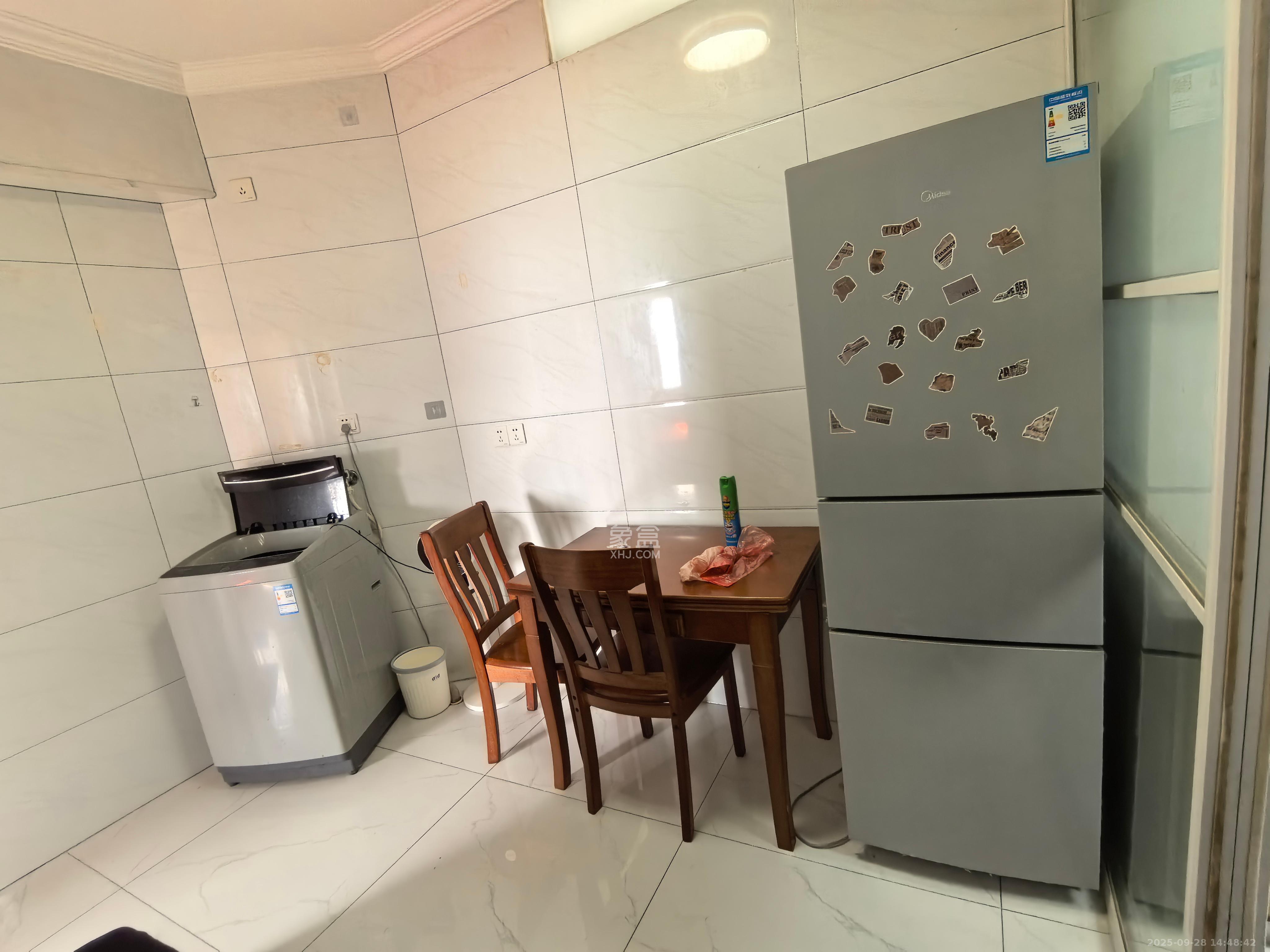 朝正美苑 1室1厅1卫 1500.0元/月 朝正美苑 1室1厅1卫 1500.0元/月室内图