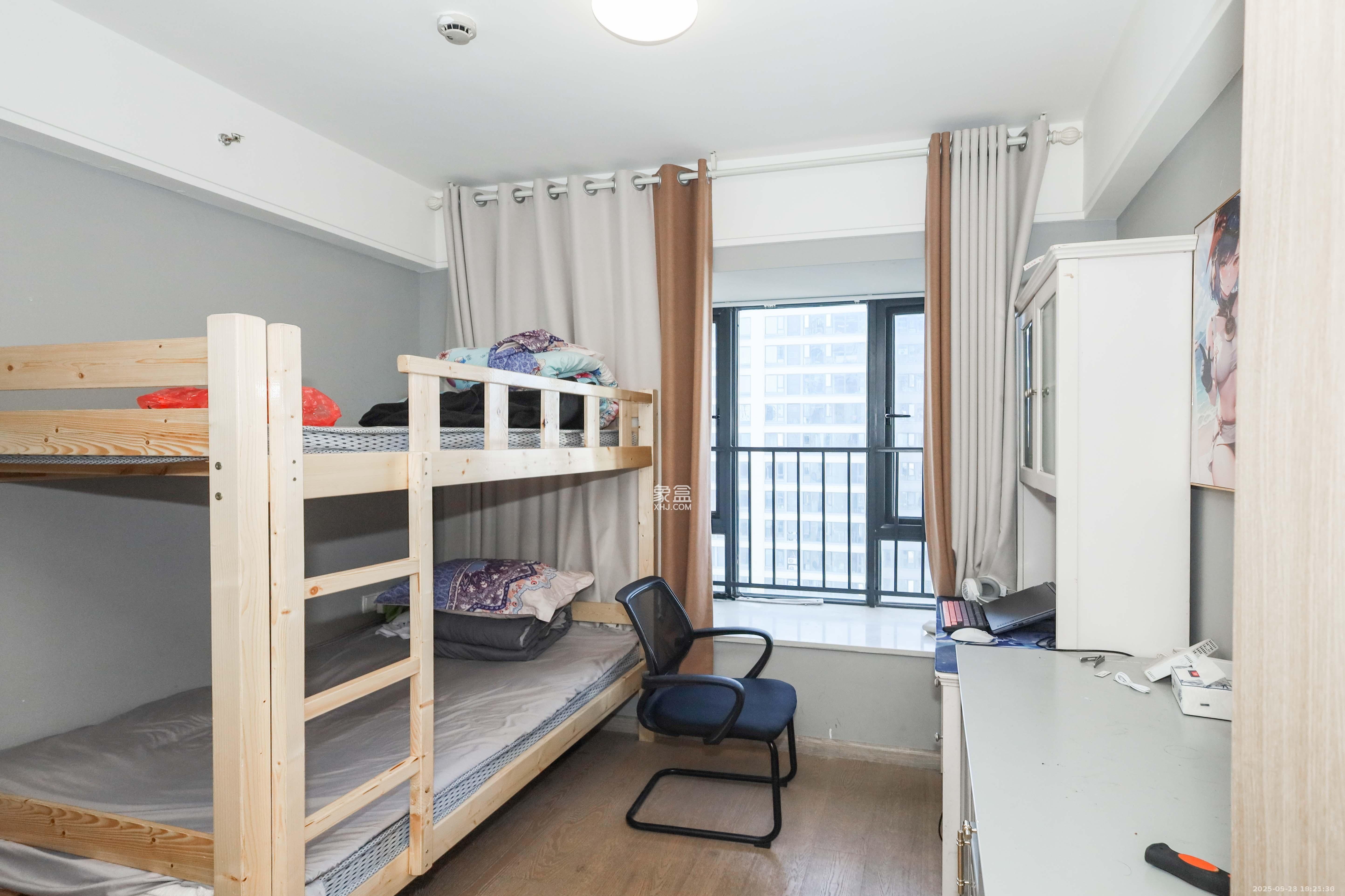 南山梅溪一方 4室2厅2卫 3800.0元/月 南山梅溪一方 4室2厅2卫 3800.0元/月室内图