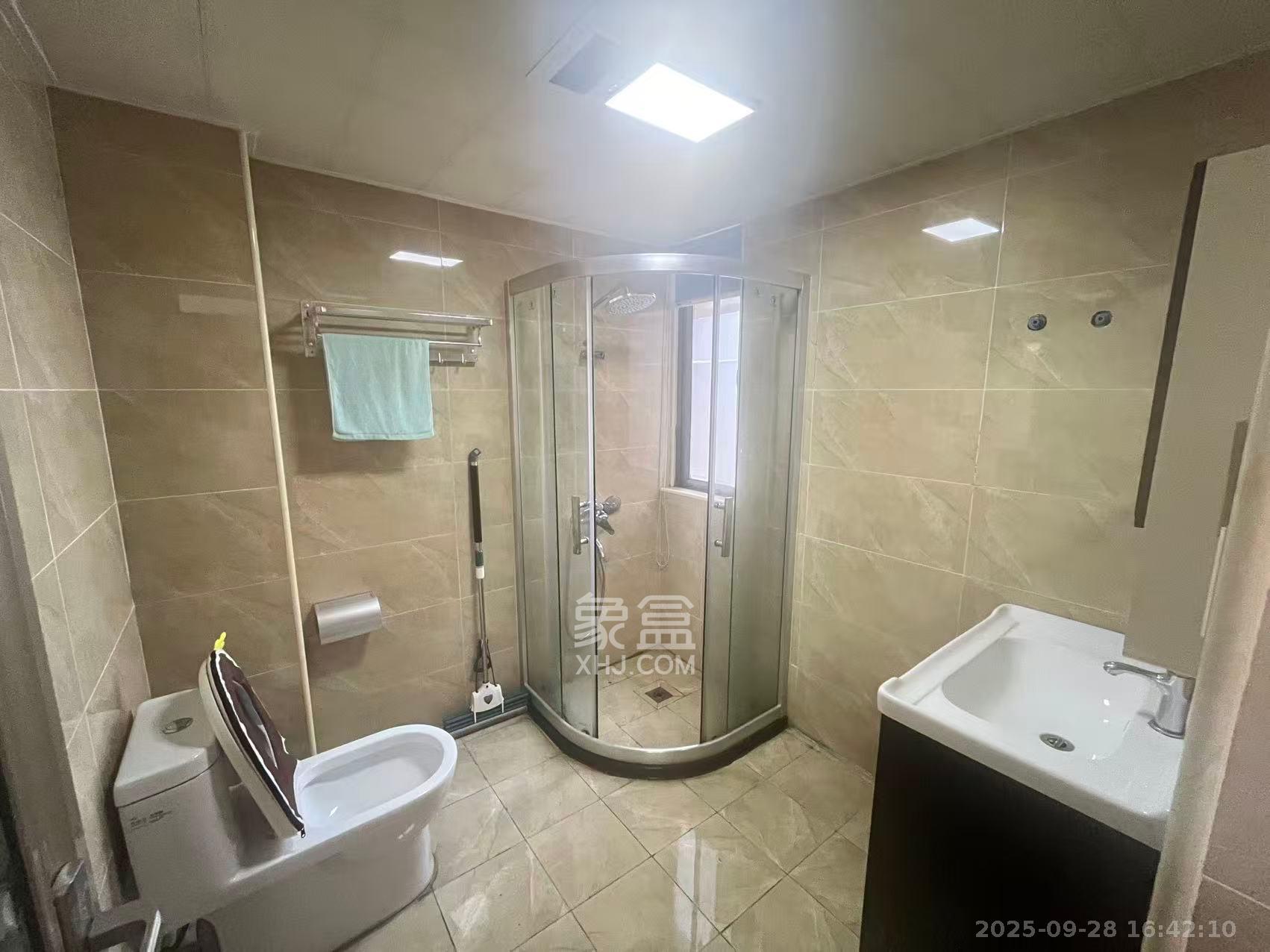 旭辉华庭  3室2厅2卫    2100.0元/月室内图