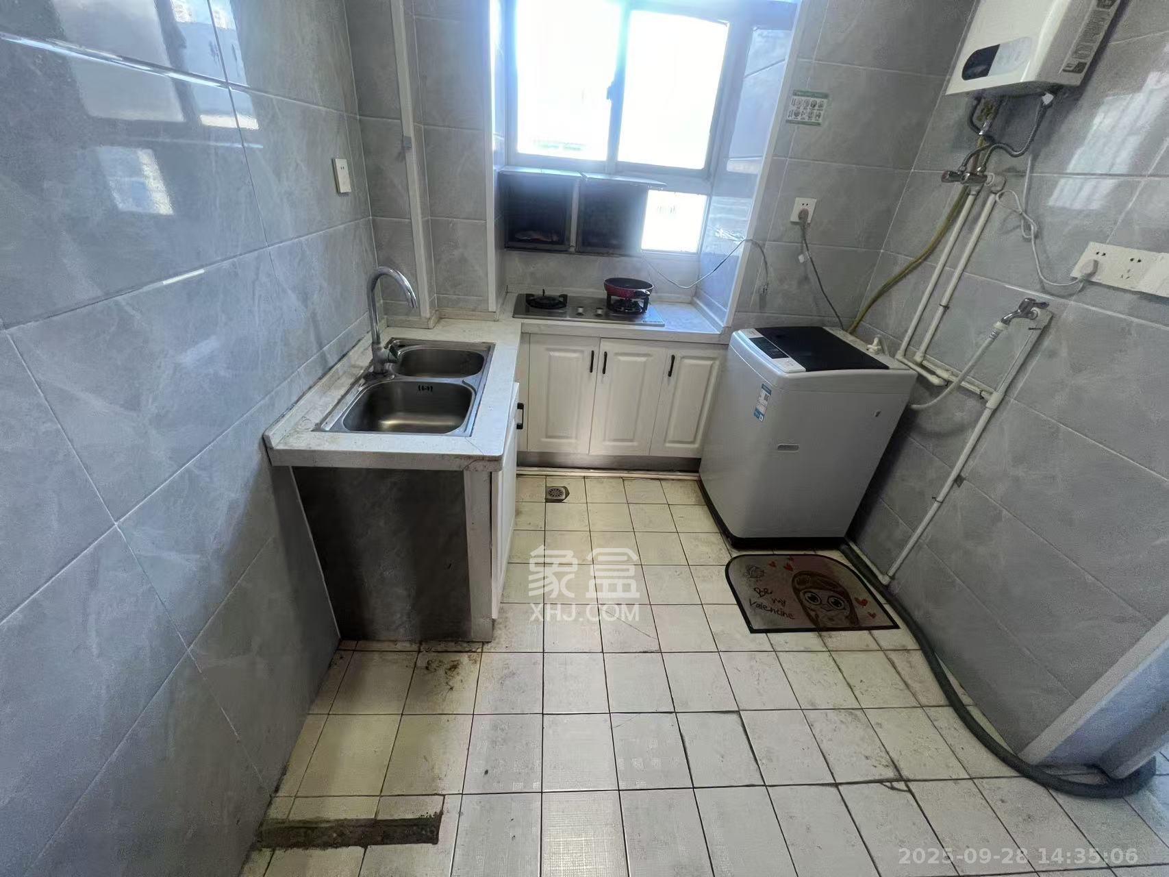 红龙庙小区 2室1厅1卫 1600.0元/月 红龙庙小区 2室1厅1卫 1600.0元/月室内图