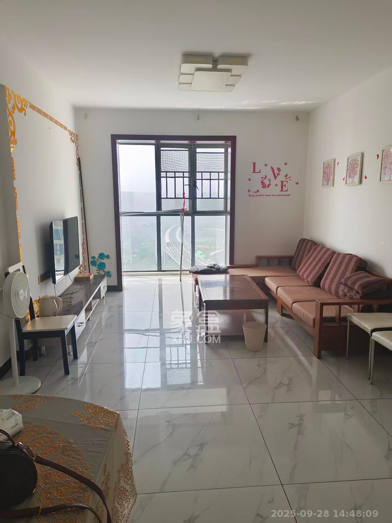 和悦城(蟠龙景苑) 3室2厅1卫 1500.0元/月 和悦城(蟠龙景苑) 3室2厅1卫 1500.0元/月室内图