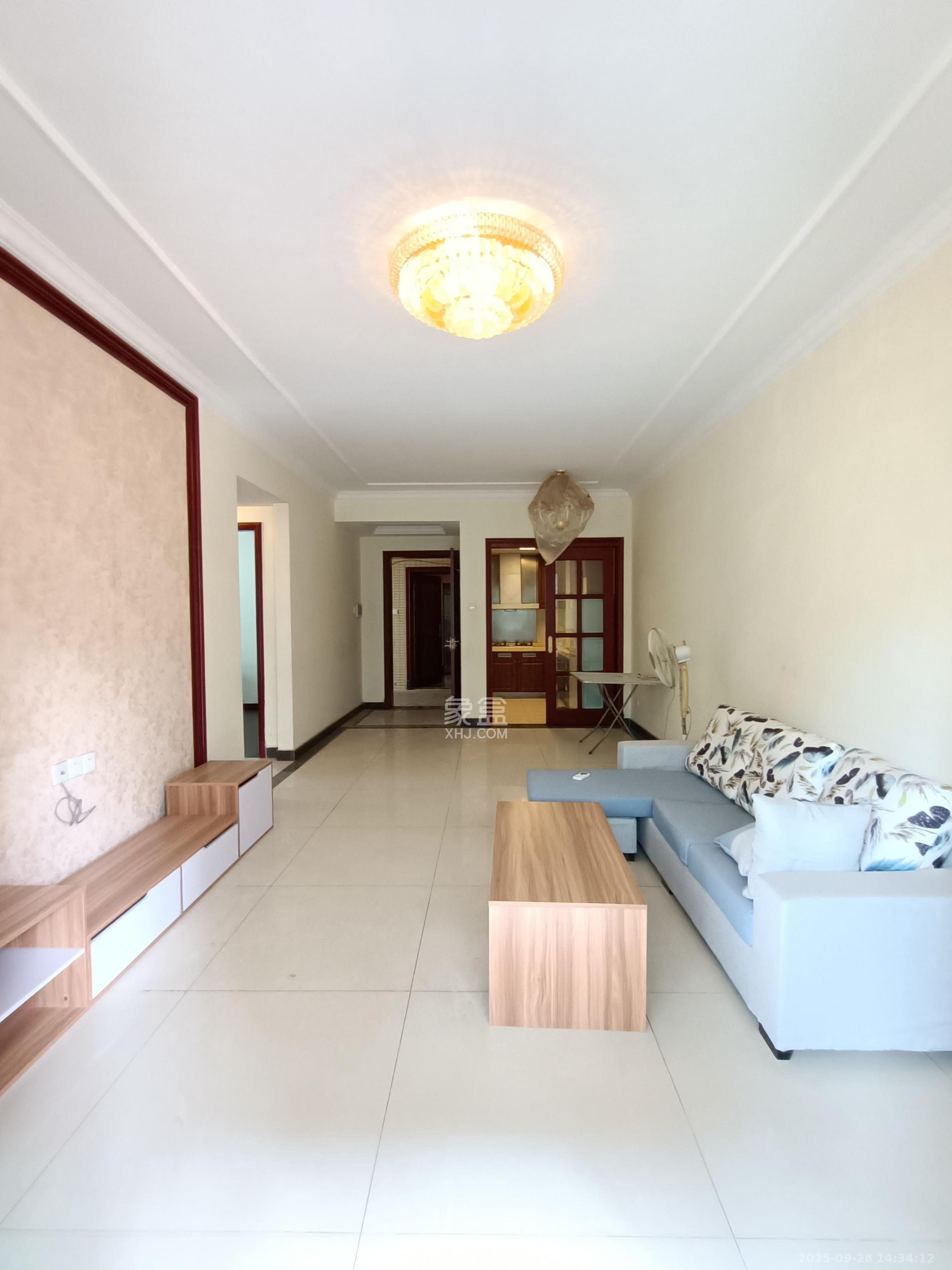 恒大城 2室2厅2卫 2100.0元/月 恒大城 2室2厅2卫 2100.0元/月室内图