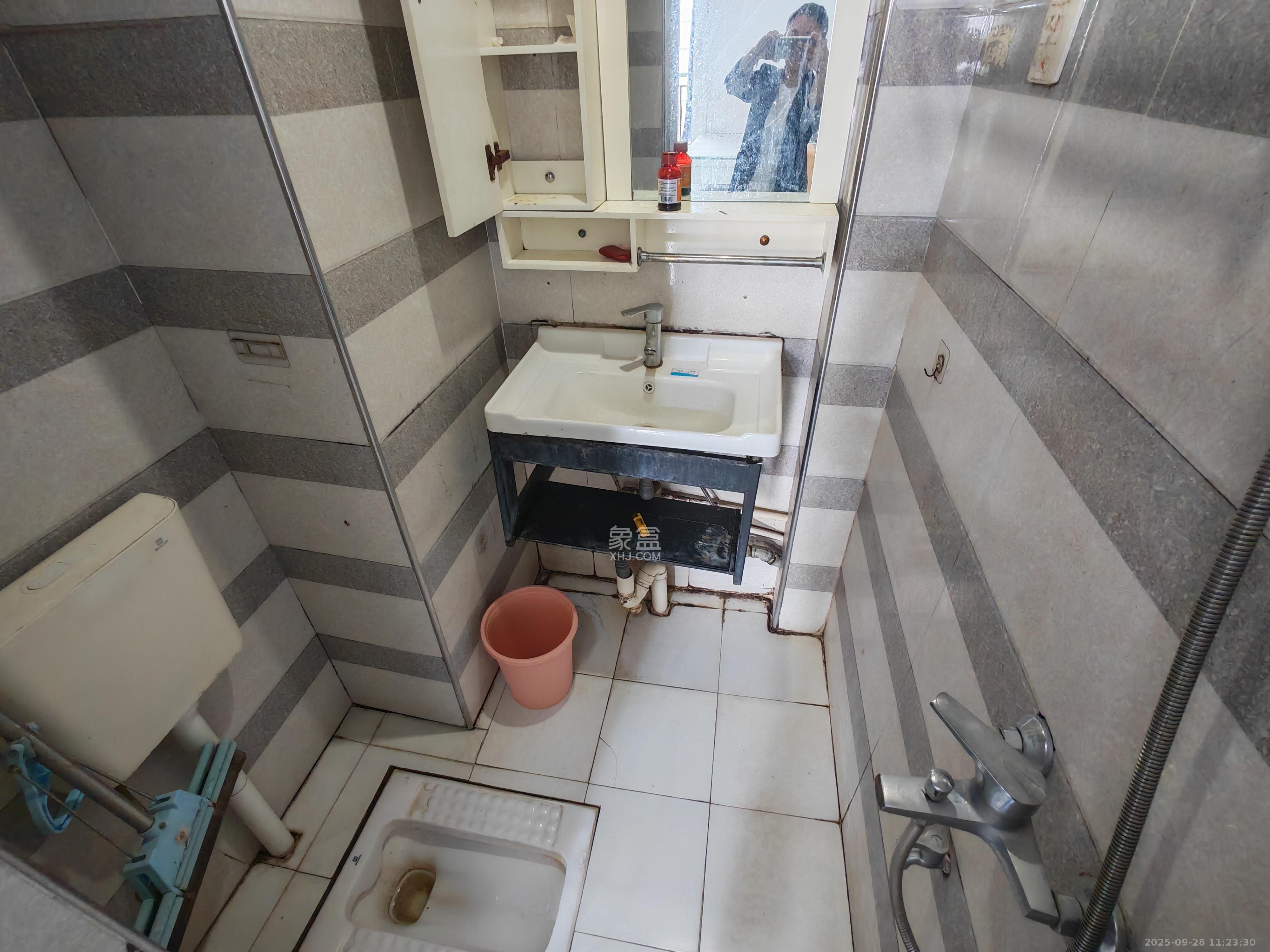 爵士湘  1室1厅1卫    1000.0元/月室内图