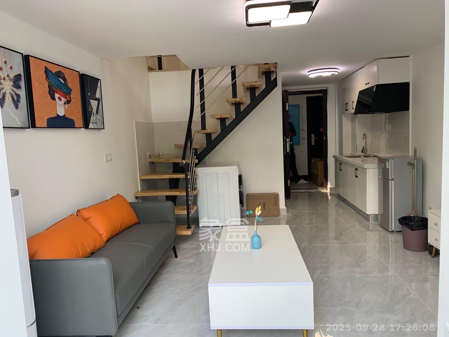 裕天国际商汇中心 1室0厅0卫 1600.0元/月 裕天国际商汇中心 1室0厅0卫 1600.0元/月室内图