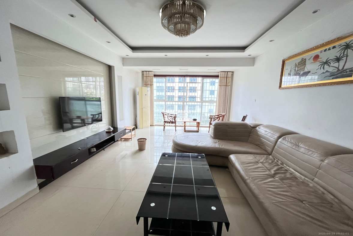 昆仑和府  3室2厅1卫    1400.0元/月 昆仑和府  3室2厅1卫    1400.0元/月室内图