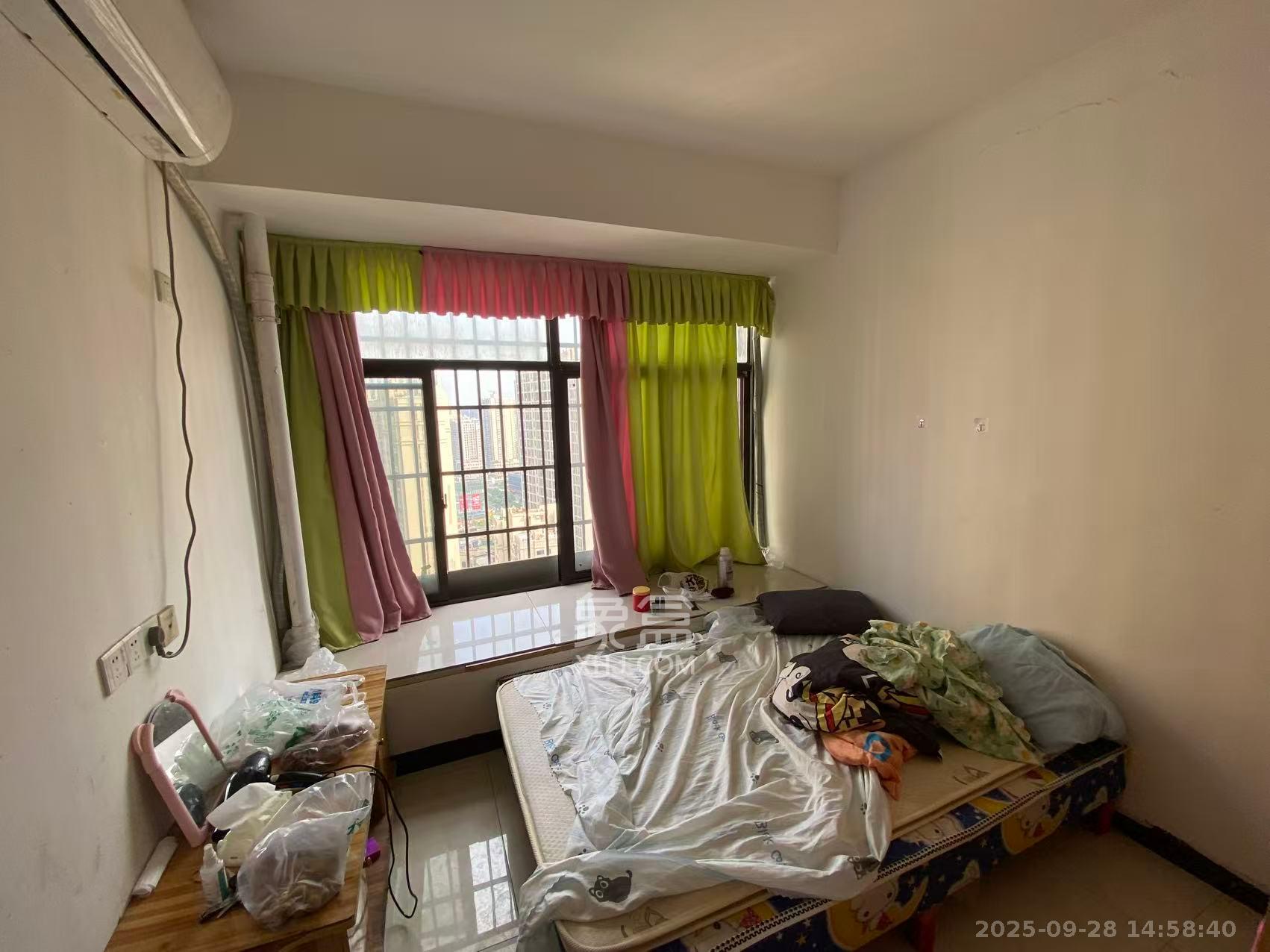 金科时代中心 3室2厅2卫 2200.0元/月 金科时代中心 3室2厅2卫 2200.0元/月室内图