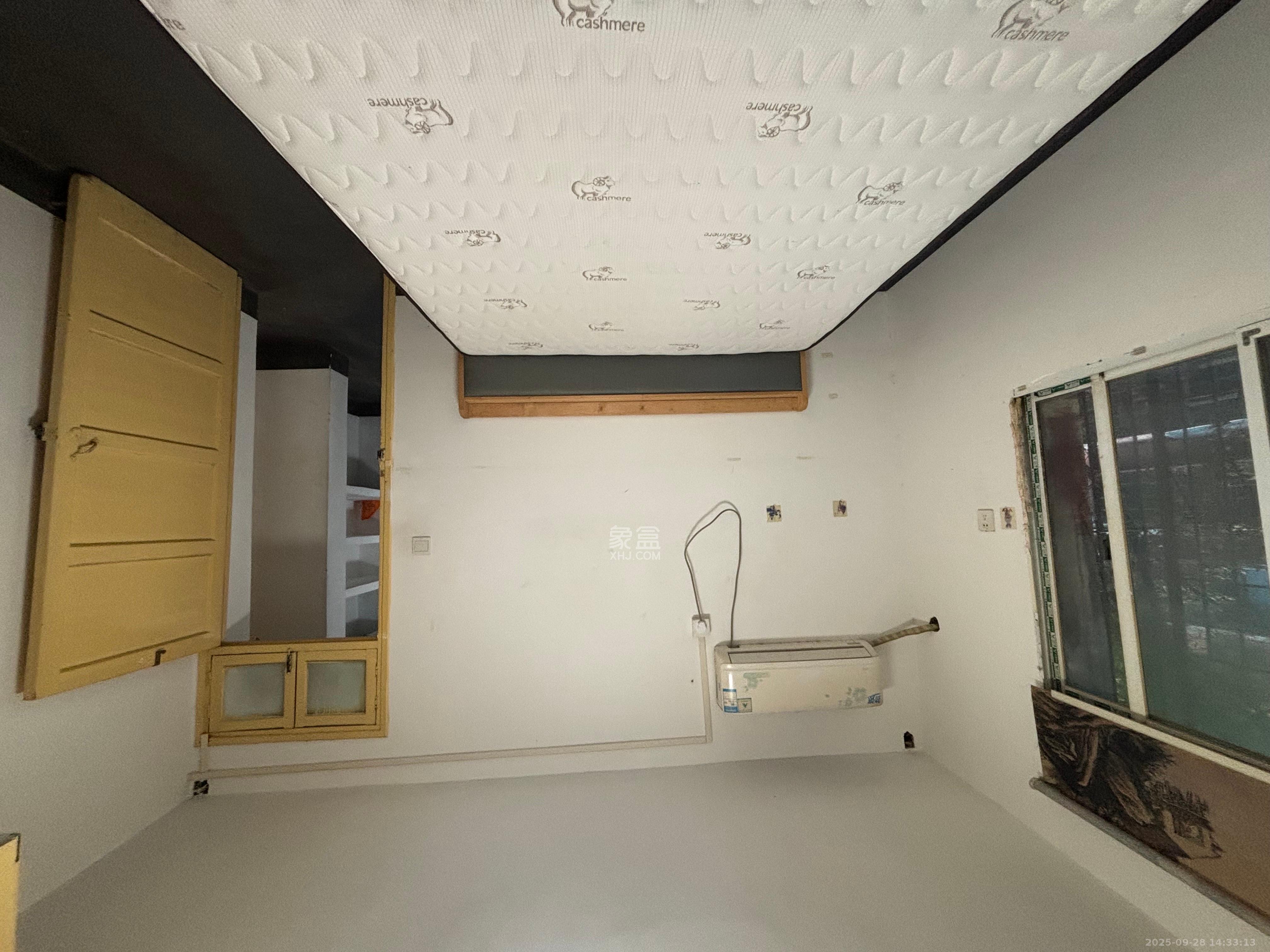 牛婆塘社区 3室2厅1卫 1900.0元/月 牛婆塘社区 3室2厅1卫 1900.0元/月室内图