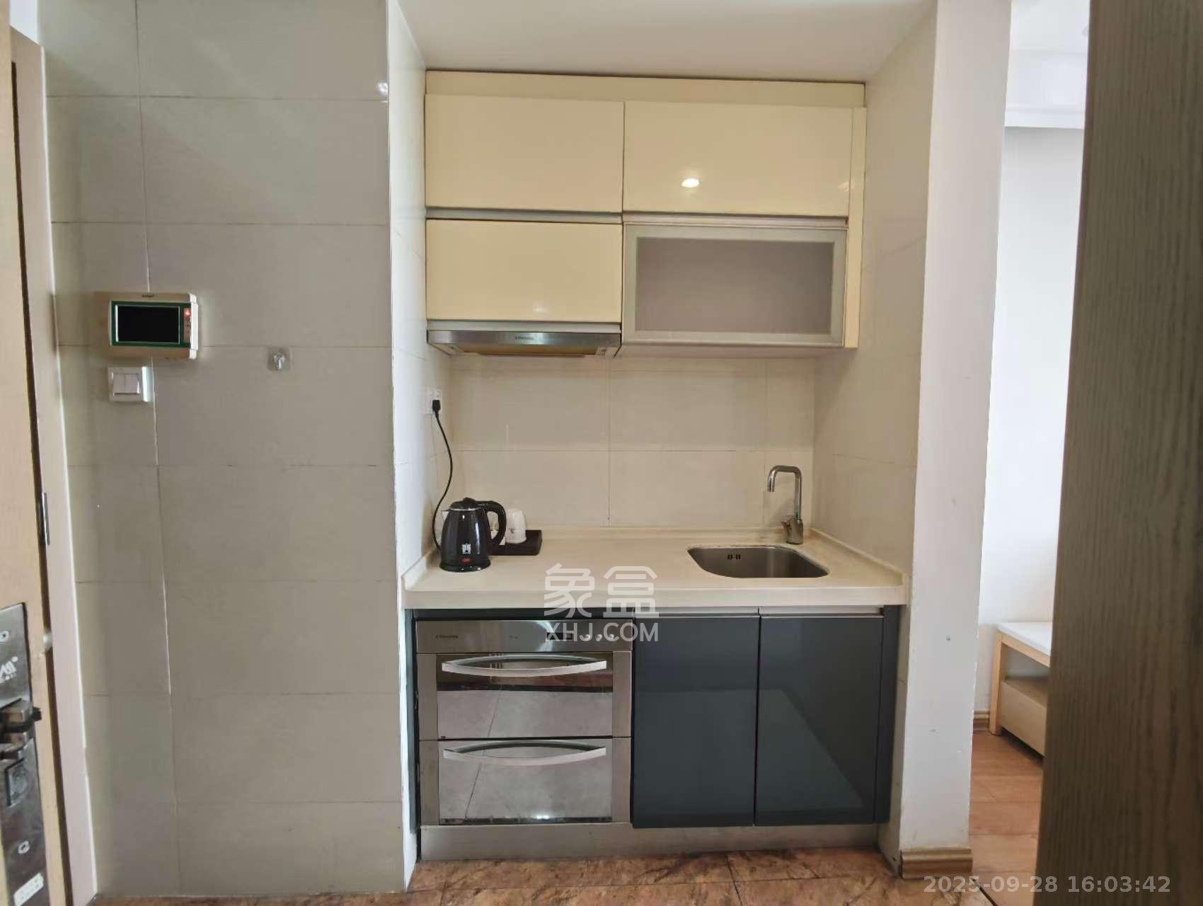 珠江花城四期花盛  1室1厅1卫    1400.0元/月室内图