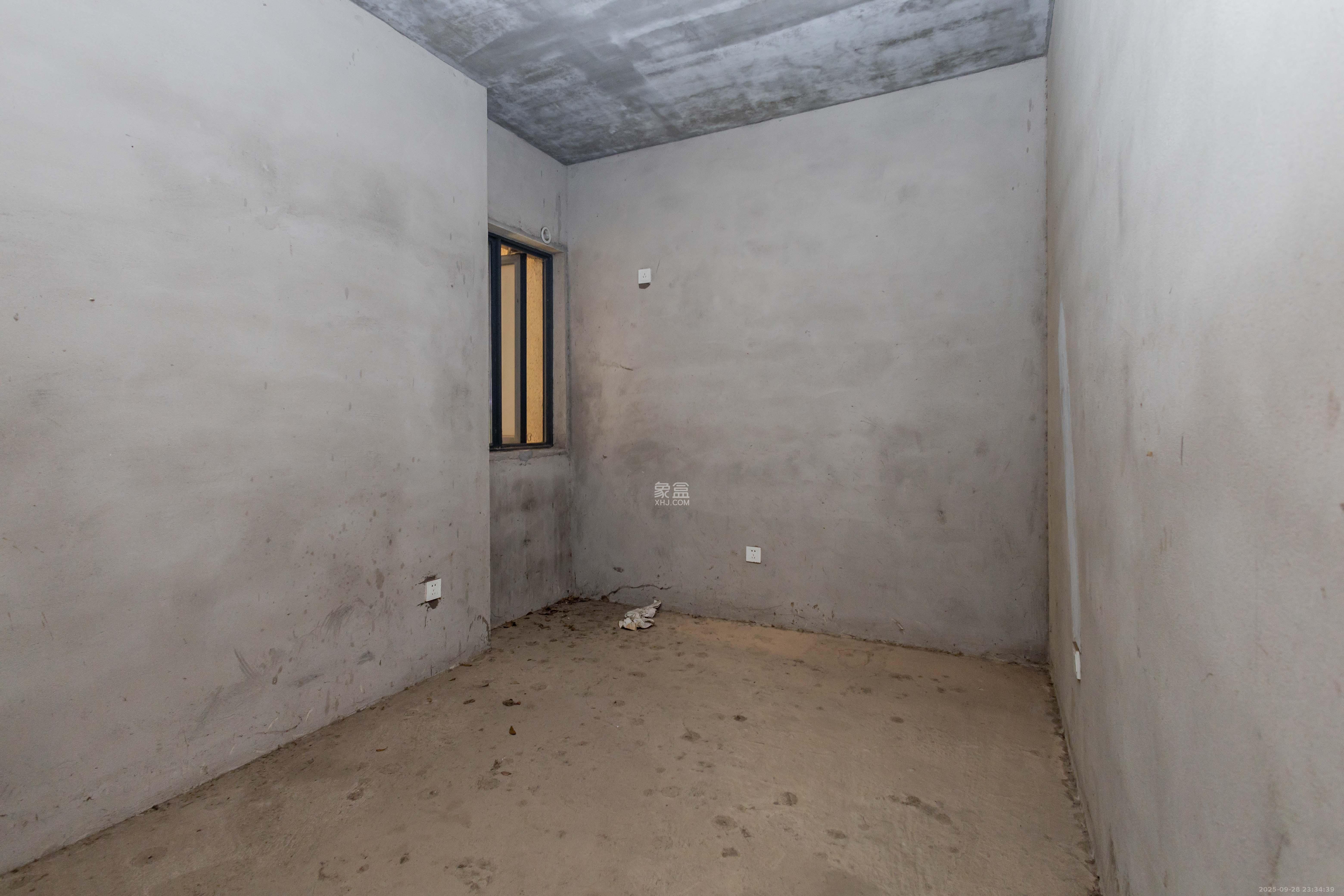 爵世名邸东湖(东湖壹号企业总部基地)  3室2厅2卫    77.9万 爵世名邸东湖(东湖壹号企业总部基地)  3室2厅2卫    77.9万卧室