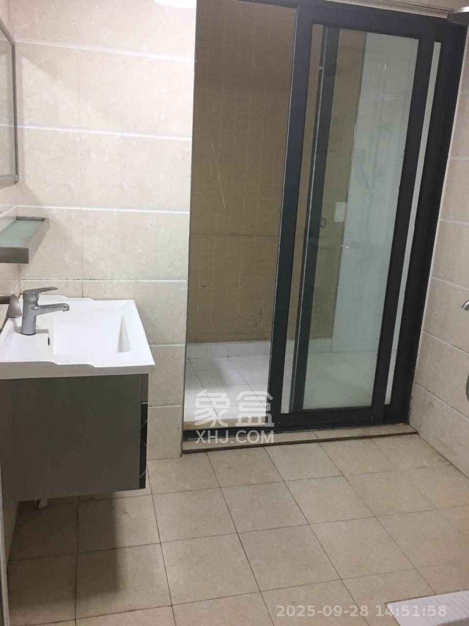 保利麓谷林语C区 2室2厅1卫 2100.0元/月 保利麓谷林语C区 2室2厅1卫 2100.0元/月室内图