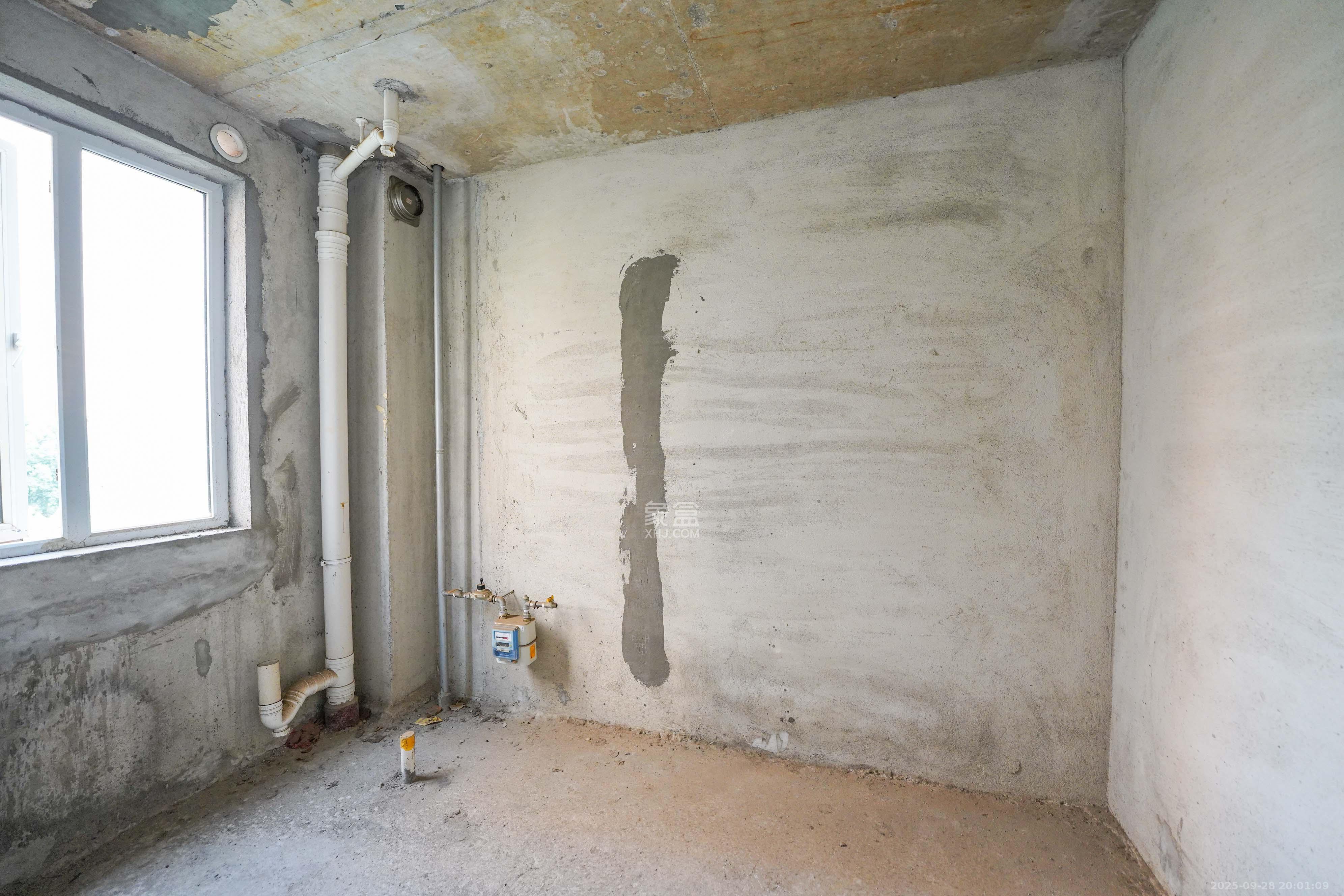 丽发新城 3室3厅2卫 85.0万 丽发新城 3室3厅2卫 85.0万其他