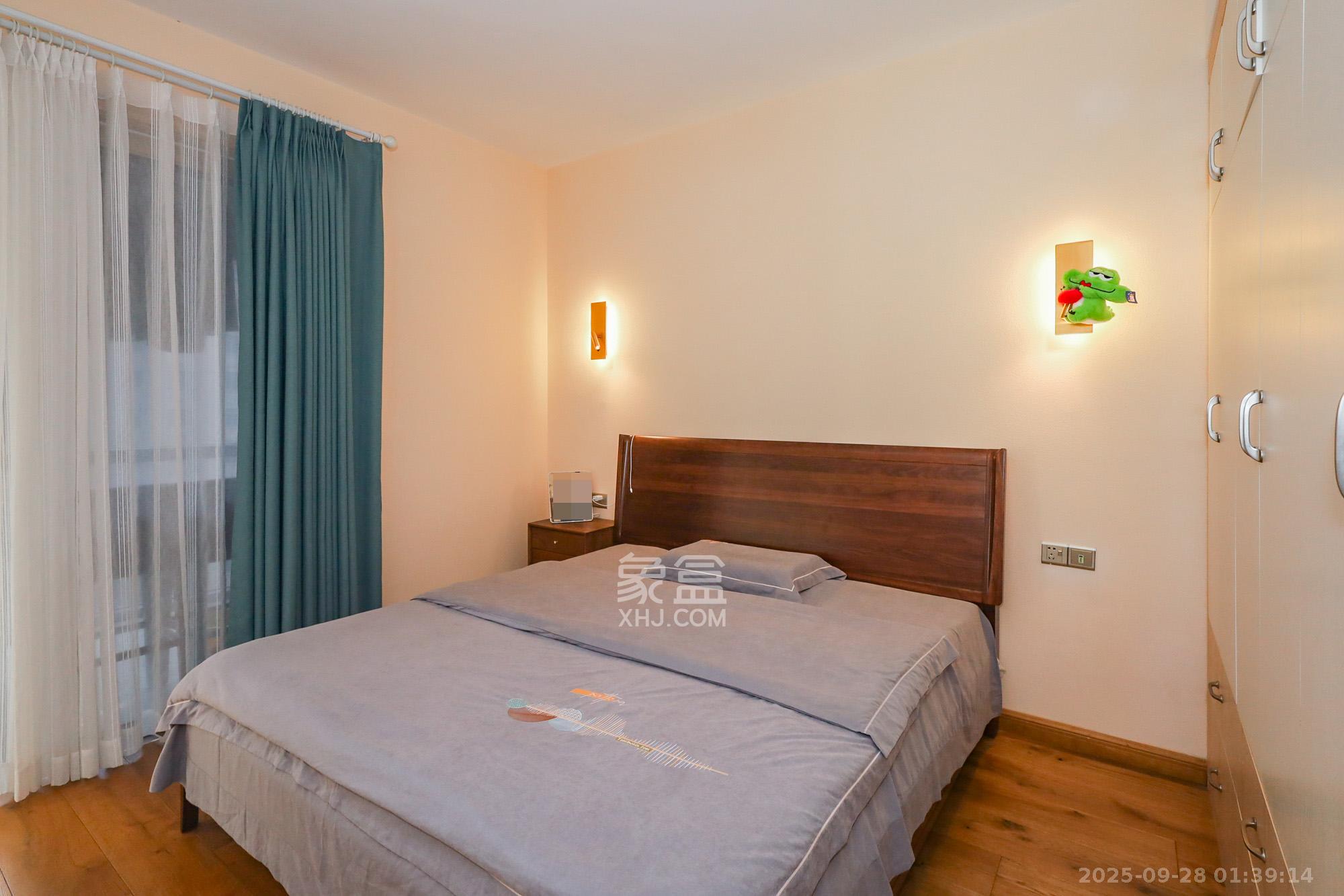 八方小区B区 3室2厅2卫 420.0万 八方小区B区 3室2厅2卫 420.0万卧室