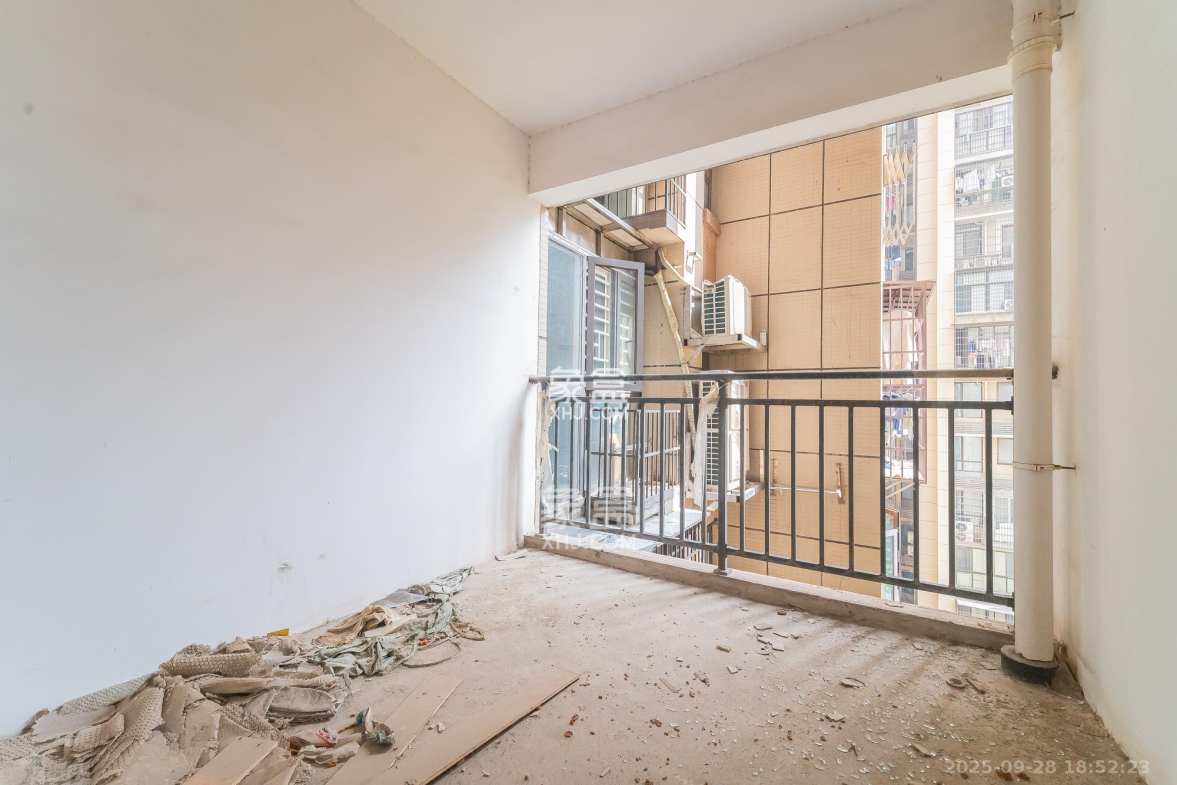 国泰九龙湾 3室2厅1卫 65.0万 国泰九龙湾 3室2厅1卫 65.0万其他