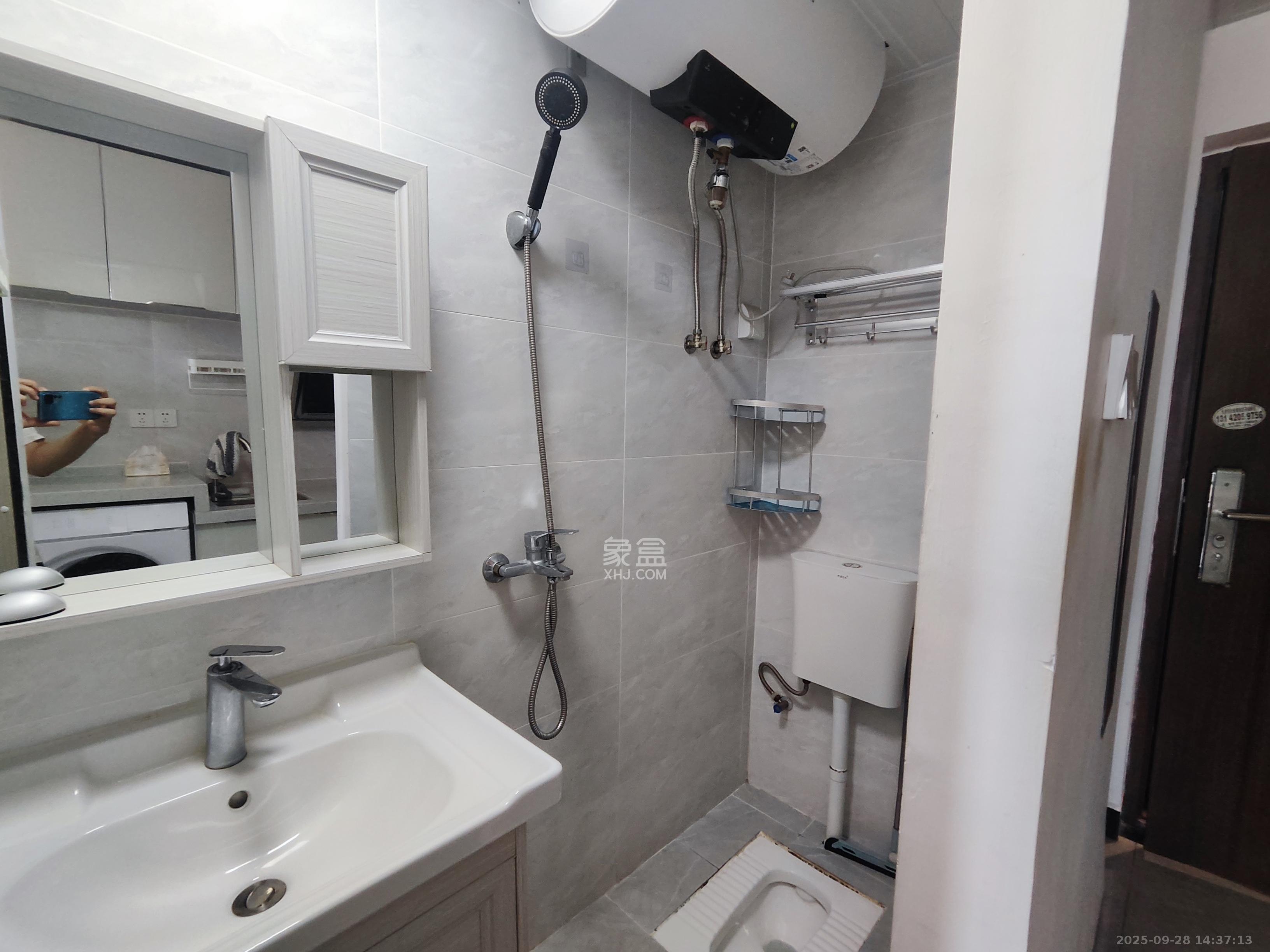 保利香槟国际 1室0厅0卫 1000.0元/月 保利香槟国际 1室0厅0卫 1000.0元/月室内图