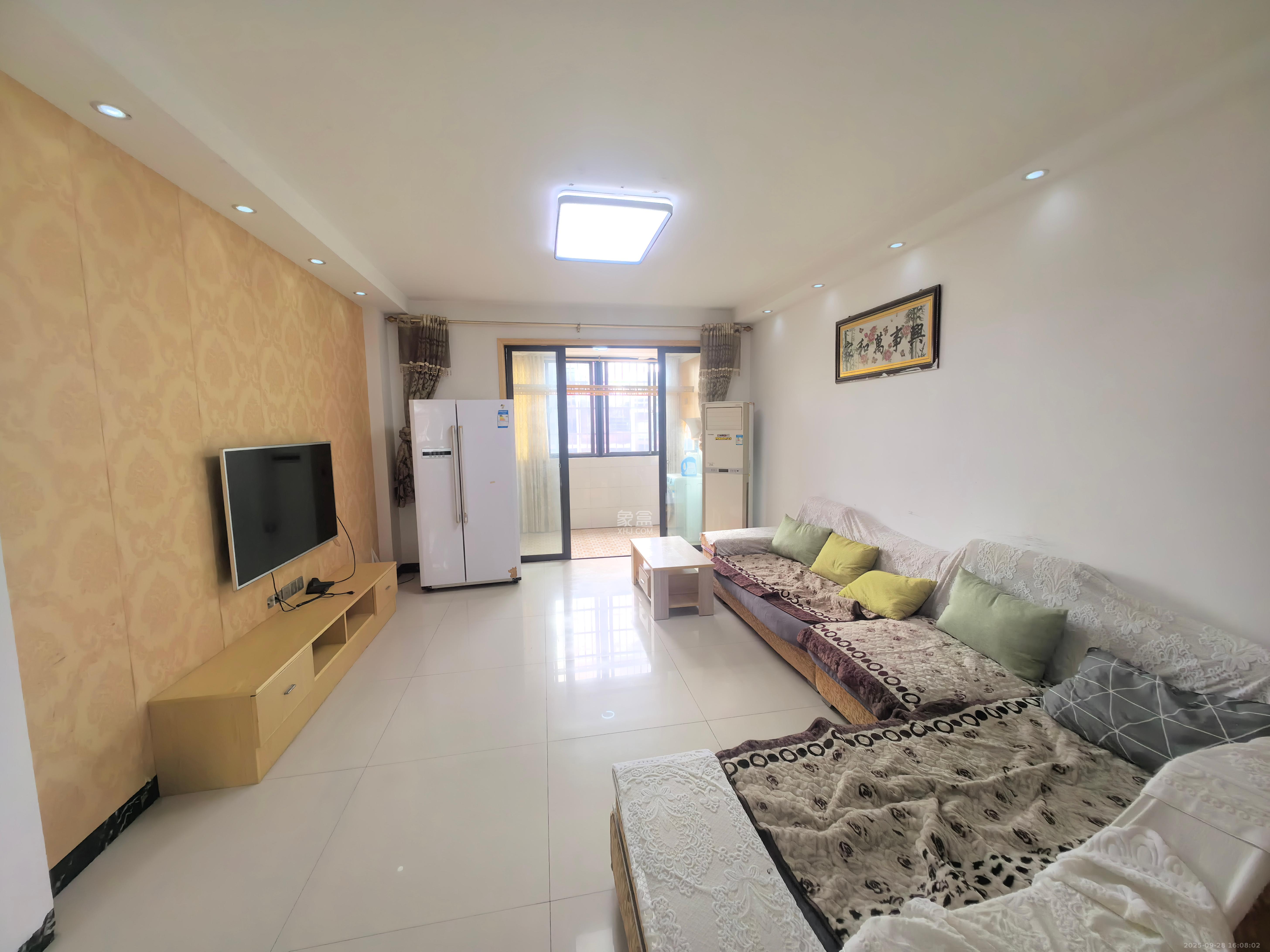 幸福里润城(幸福里二期) 3室2厅2卫 2000.00元/月 幸福里润城(幸福里二期) 3室2厅2卫 2000.00元/月室内图