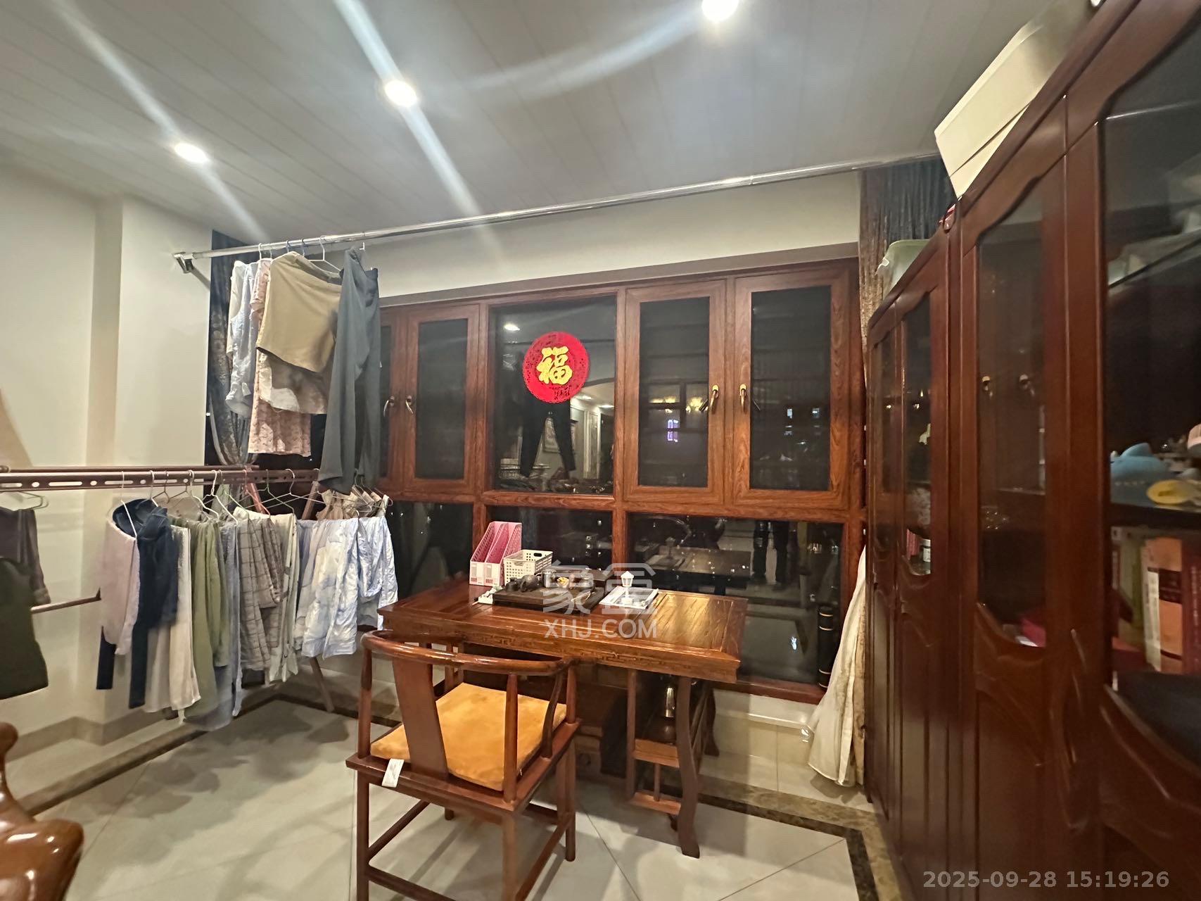 荣悦台  3室2厅1卫   5000.00元/月室内图
