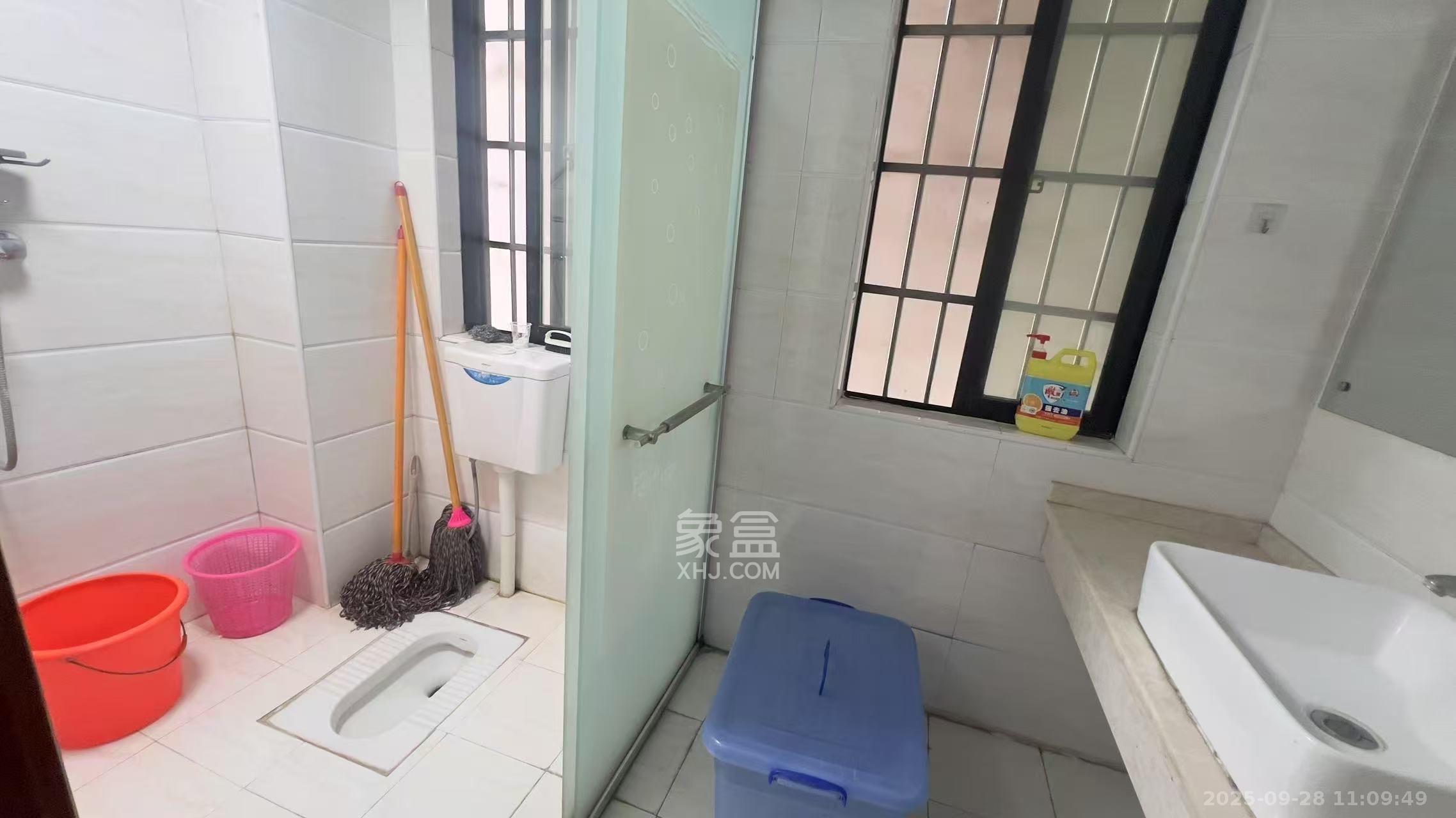 峰尚国际 3室2厅2卫 1600.0元/月 峰尚国际 3室2厅2卫 1600.0元/月室内图