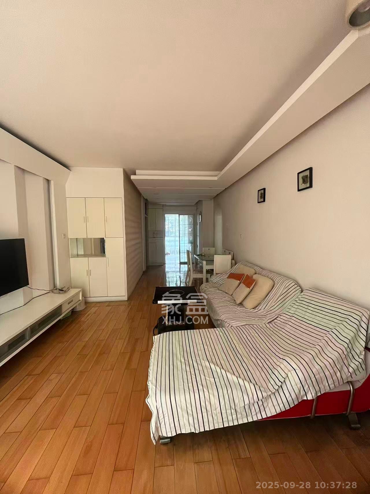 阳光嘉园  2室2厅1卫    2000.0元/月室内图