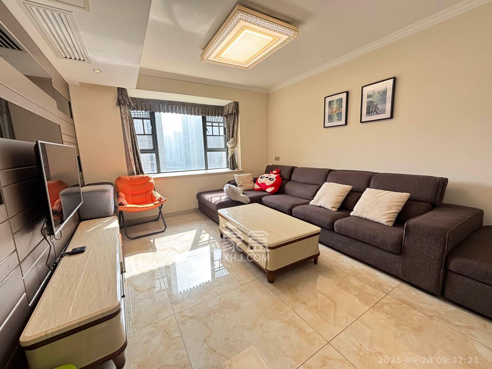 中国铁建梅溪青秀一期  4室2厅2卫    2700.0元/月室内图