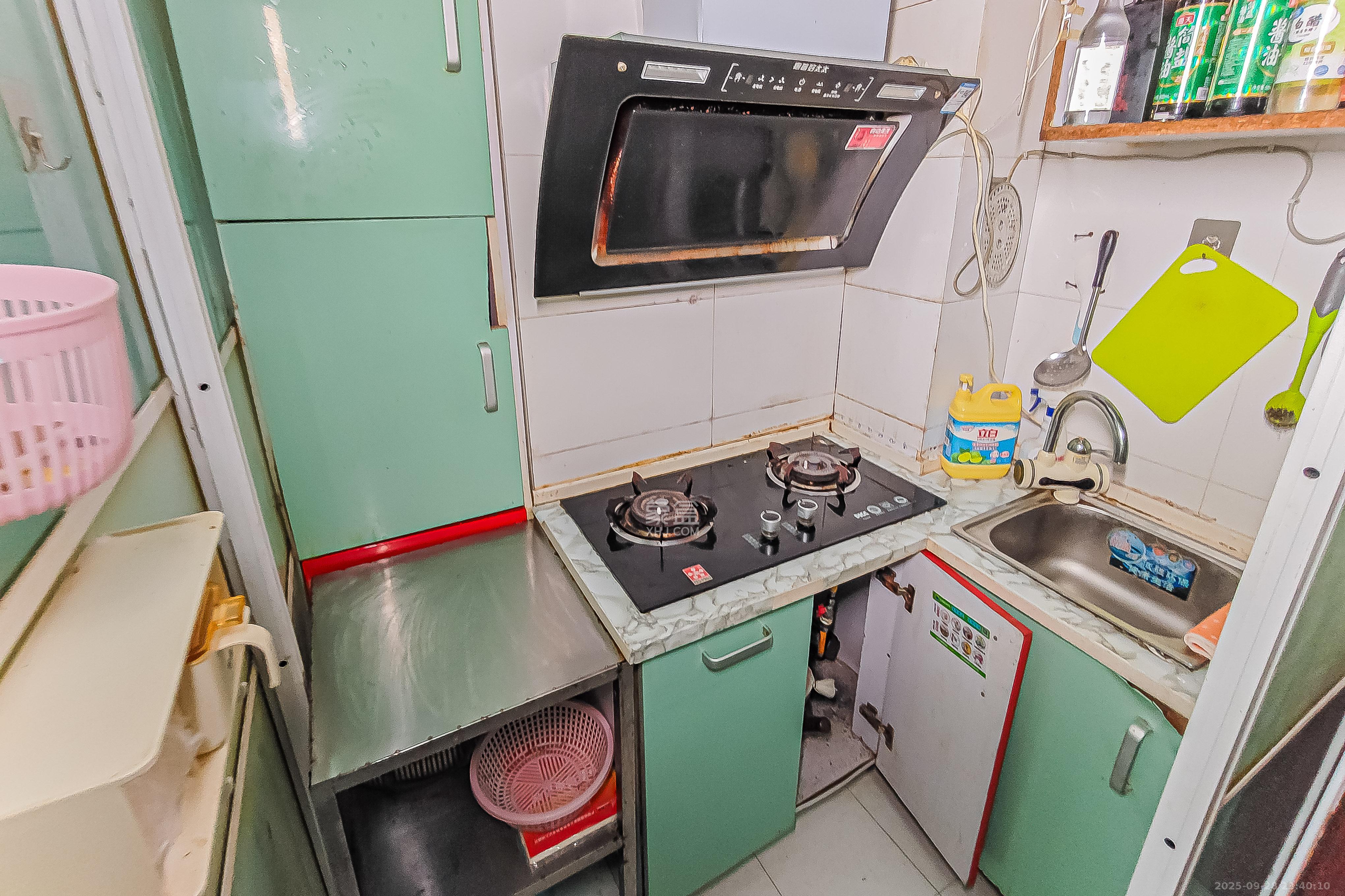 他城(天鸿时代公寓) 2室1厅1卫 28.8万 他城(天鸿时代公寓) 2室1厅1卫 28.8万厨房