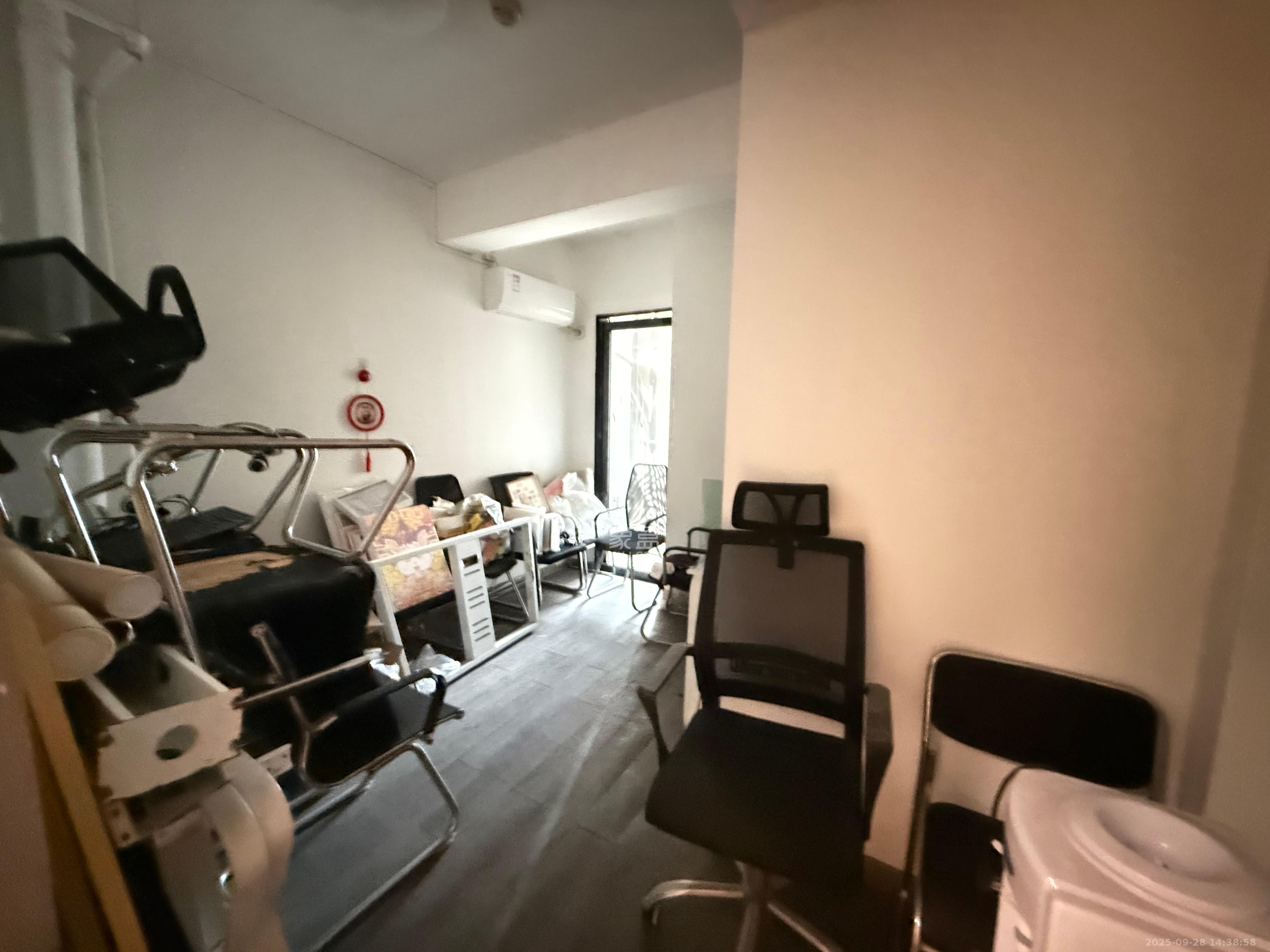 德思勤城市广场(宝格丽公寓) 2室1厅1卫 3000.0元/月 德思勤城市广场(宝格丽公寓) 2室1厅1卫 3000.0元/月室内图