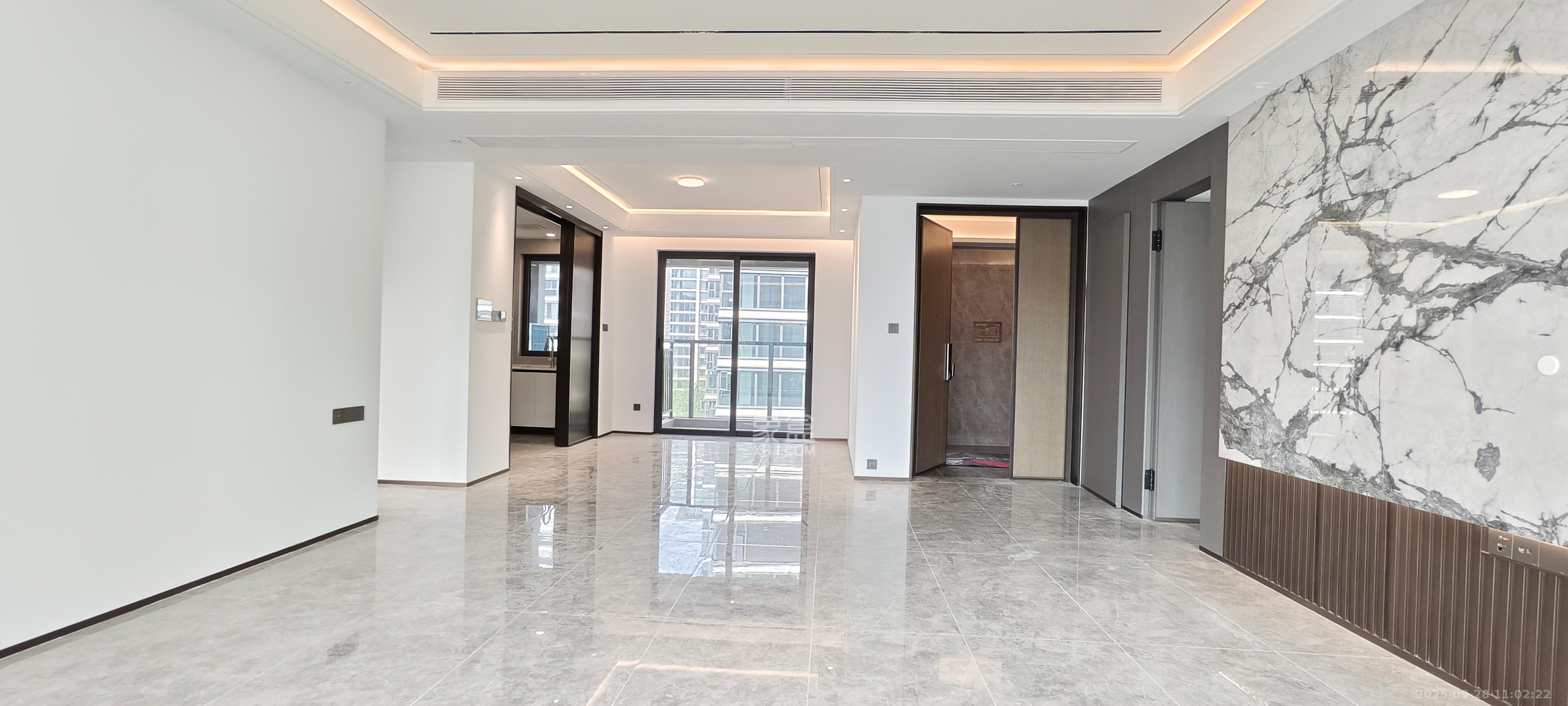 嘉臣道 4室2厅2卫 6000.0元/月 嘉臣道 4室2厅2卫 6000.0元/月室内图