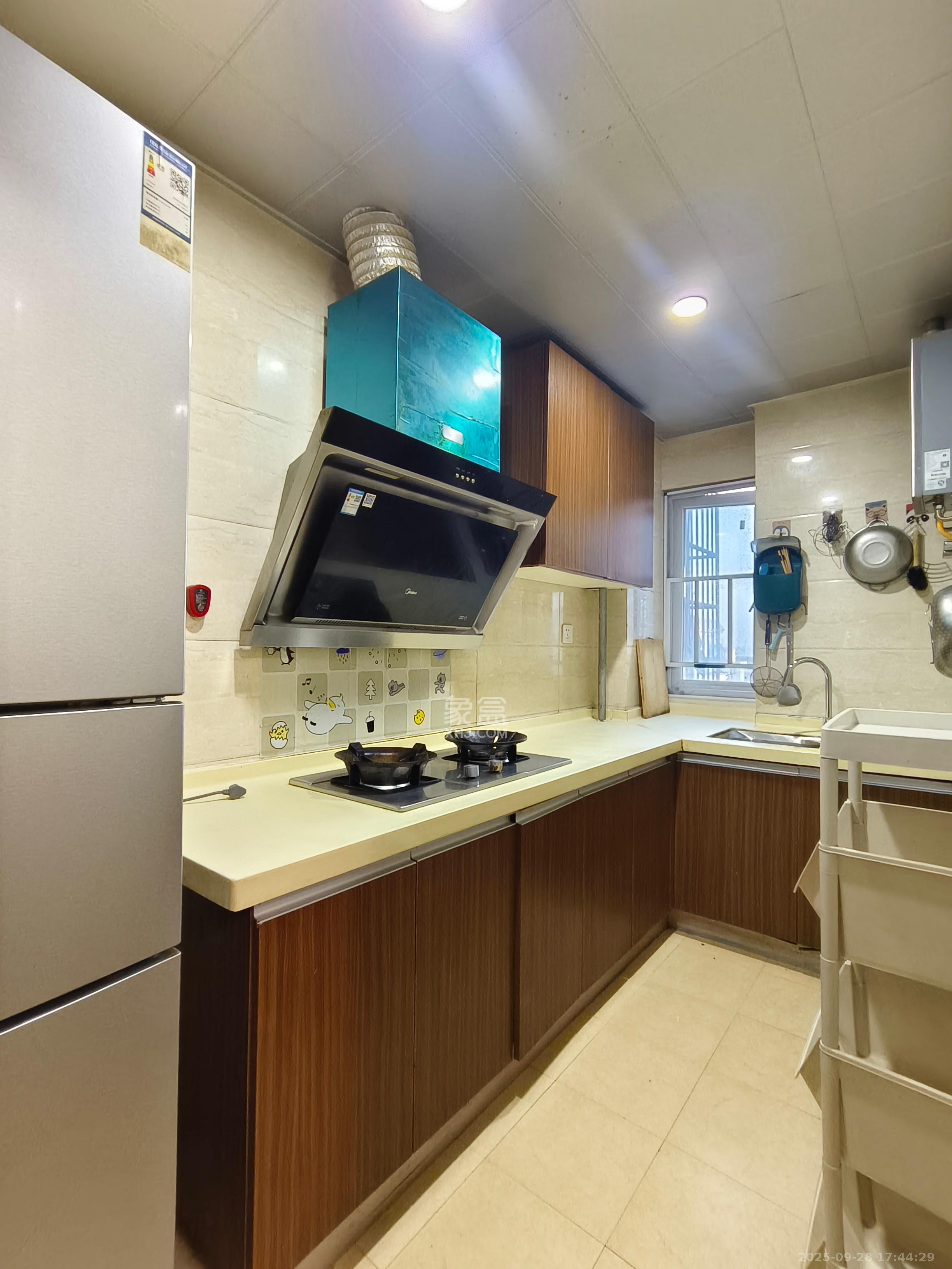 福泽园  3室1厅1卫    2200.0元/月室内图