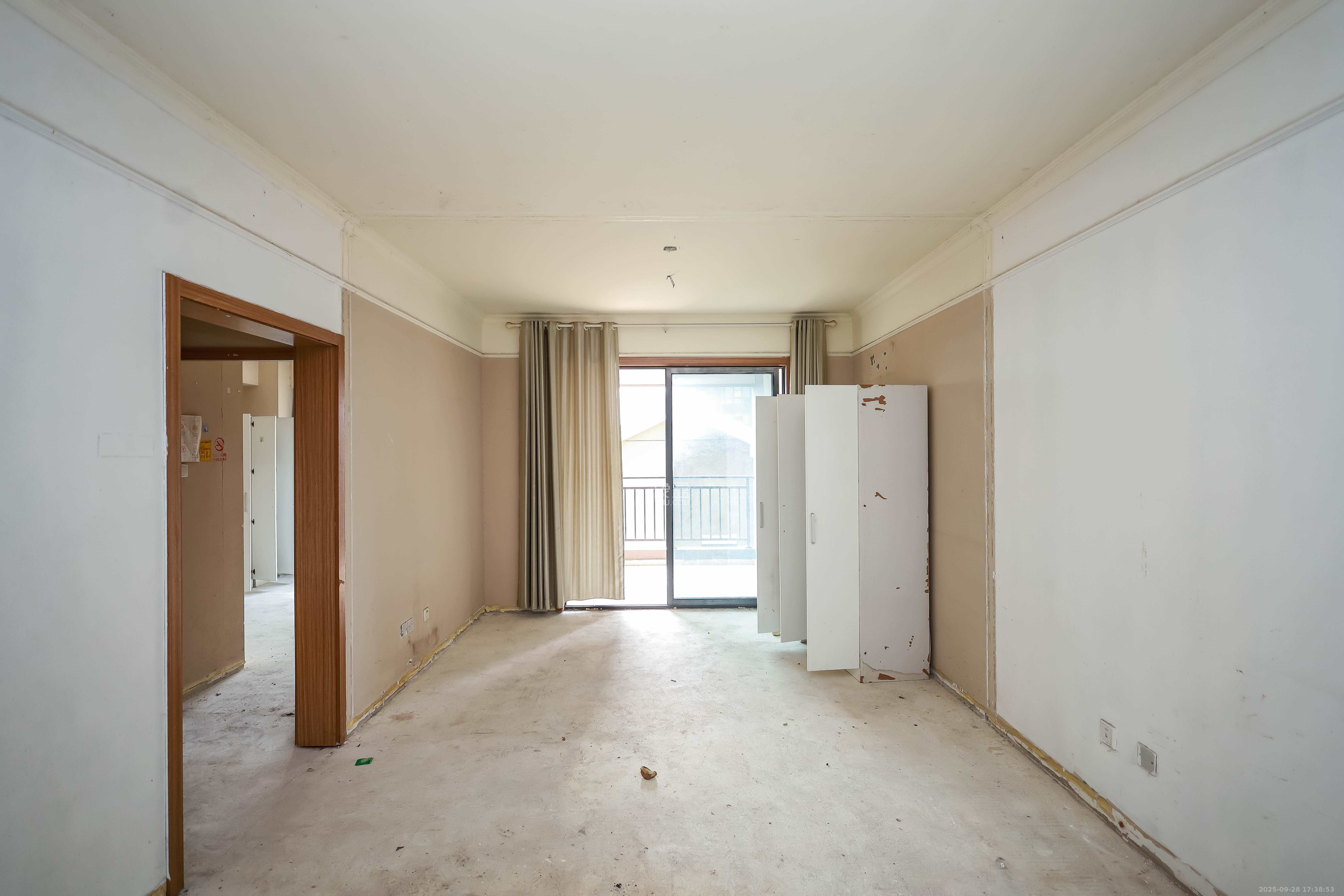 麓谷小镇 3室1厅1卫 47.8万 麓谷小镇 3室1厅1卫 47.8万客厅