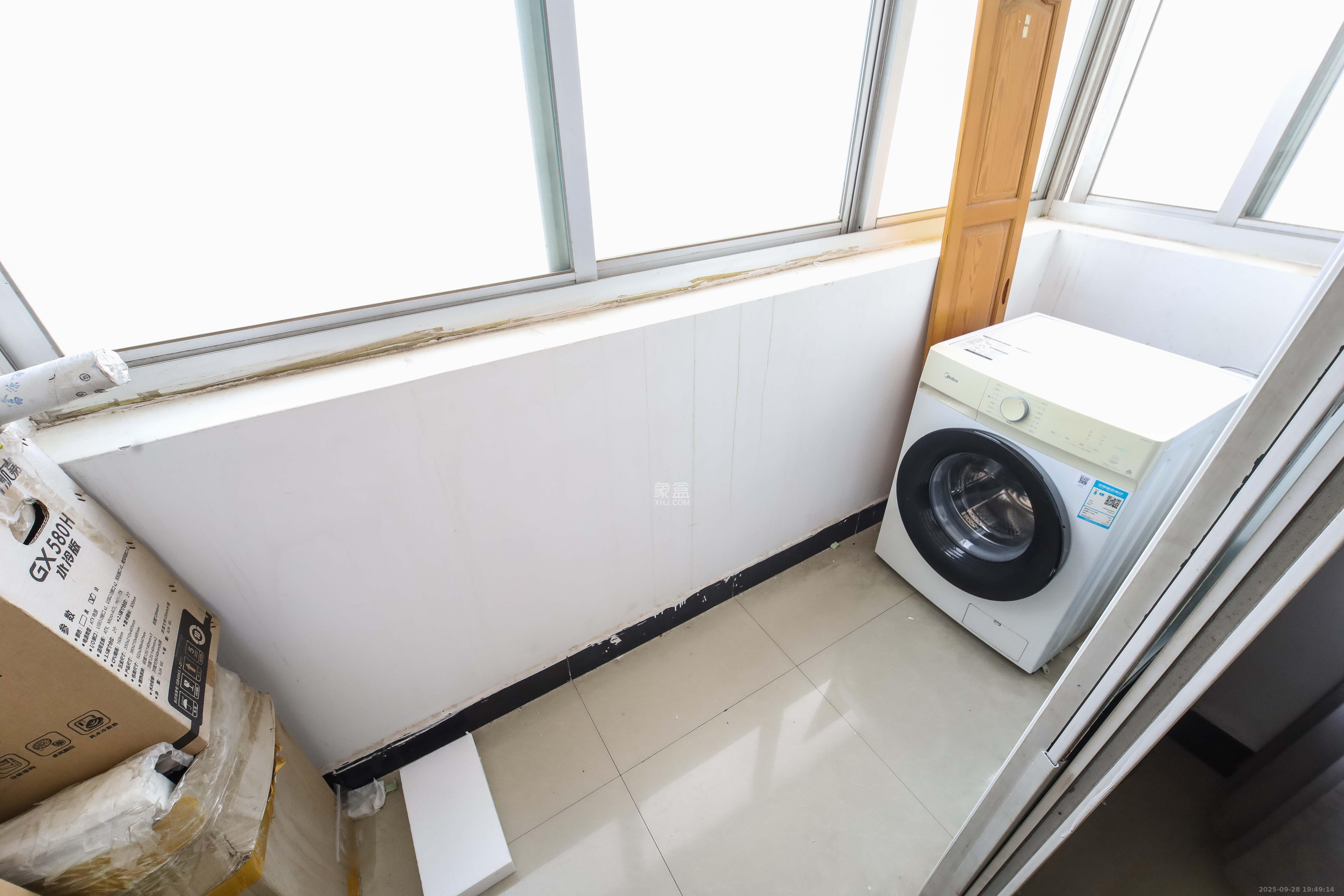 上河国际B座  1室1厅1卫    38.0万阳台