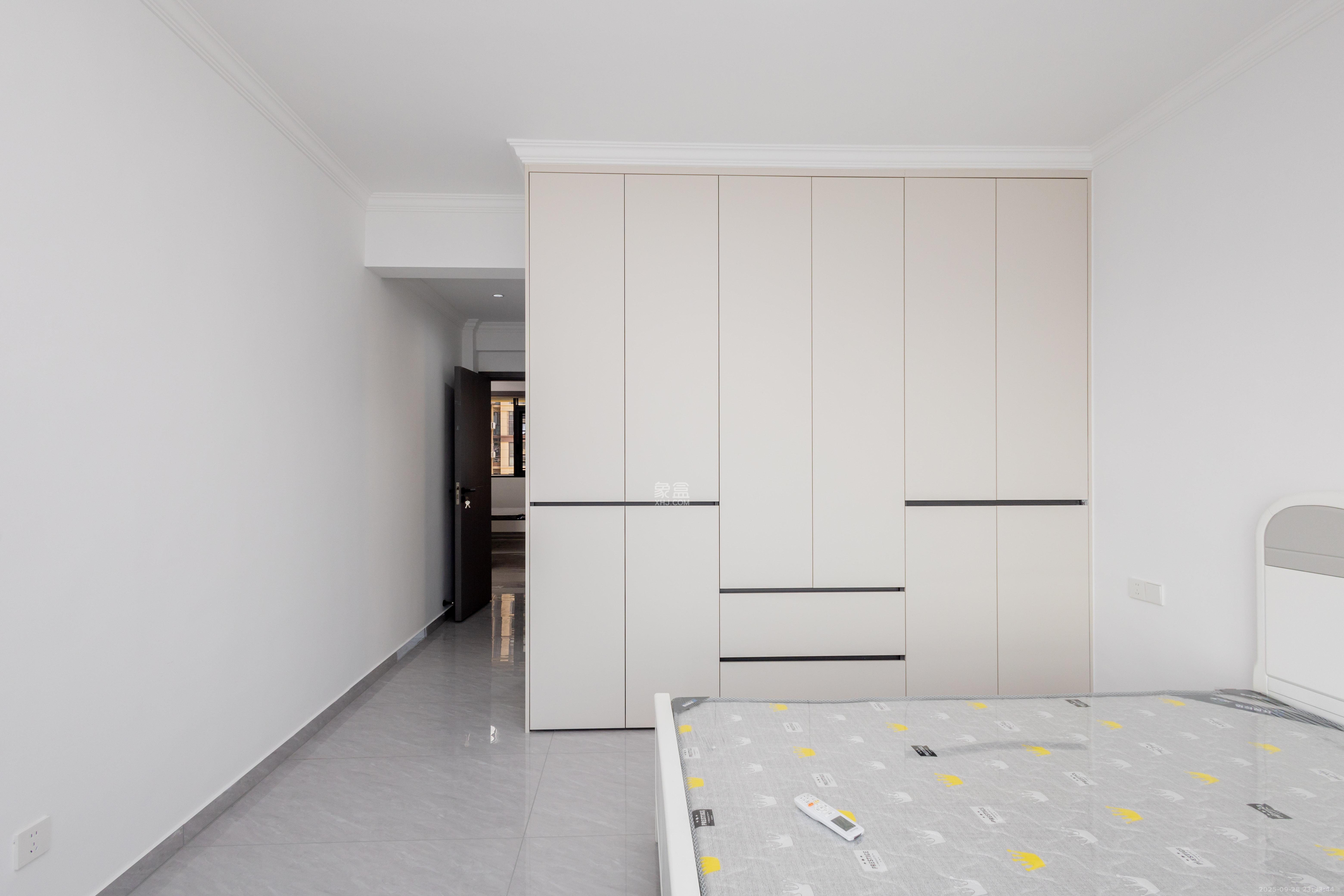 东方美地 3室2厅2卫 110.0万 东方美地 3室2厅2卫 110.0万卧室