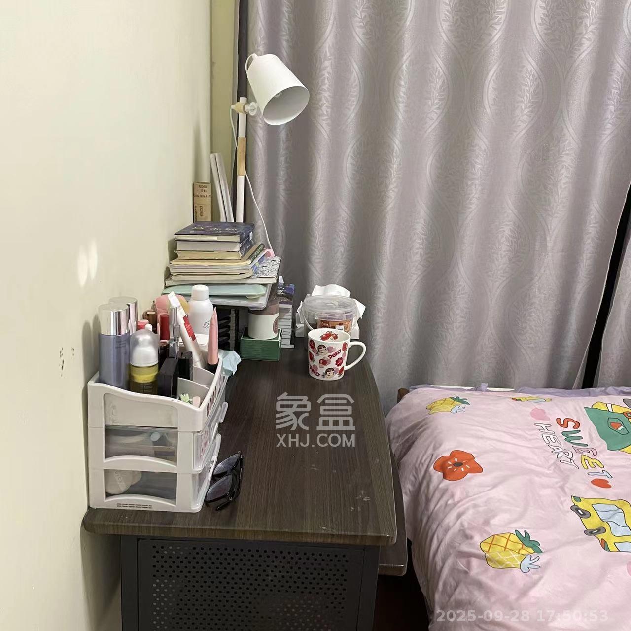 达美D6区  2室1厅1卫   2300.00元/月室内图