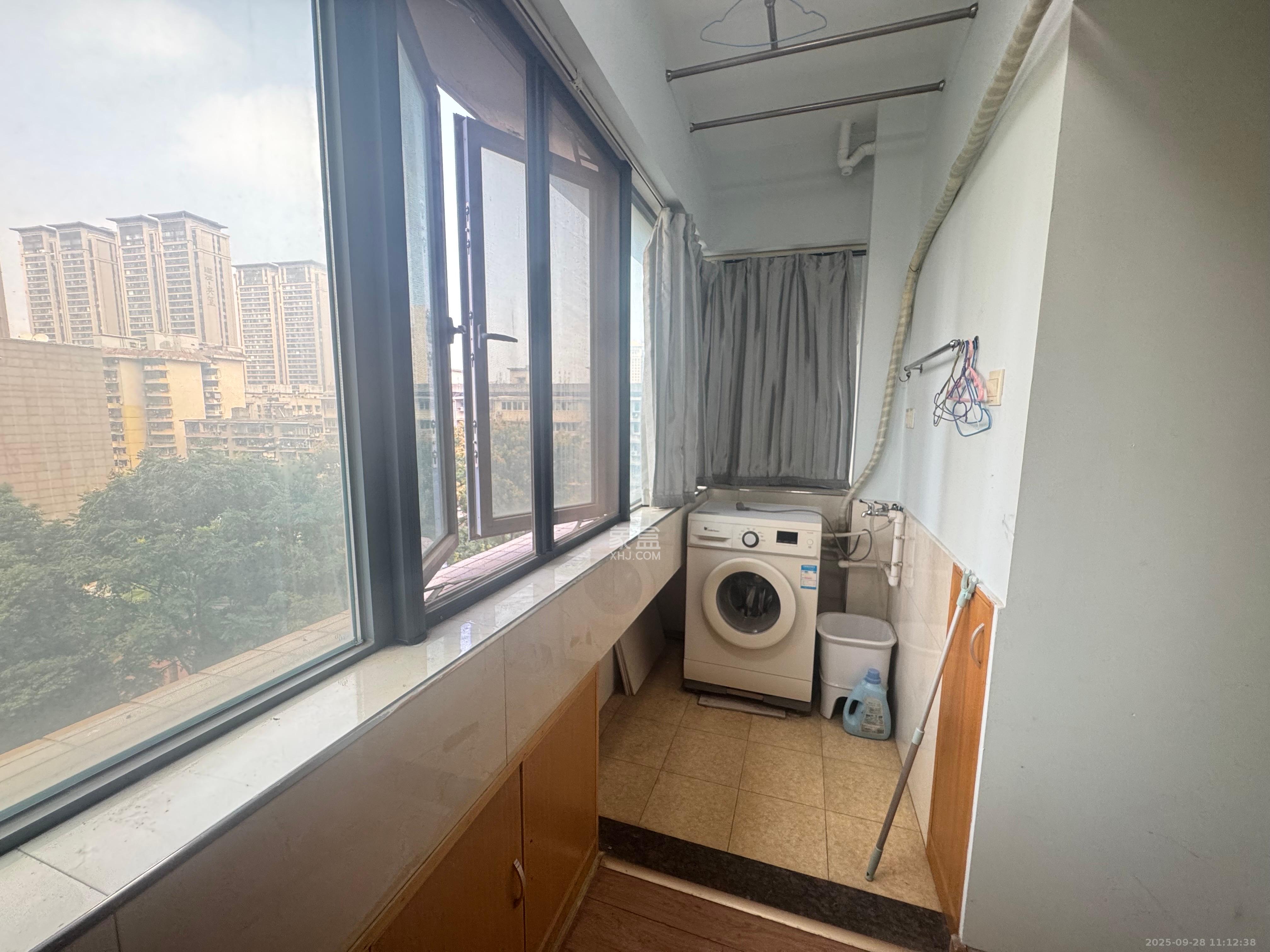 万博汇  2室1厅1卫    2100.0元/月室内图