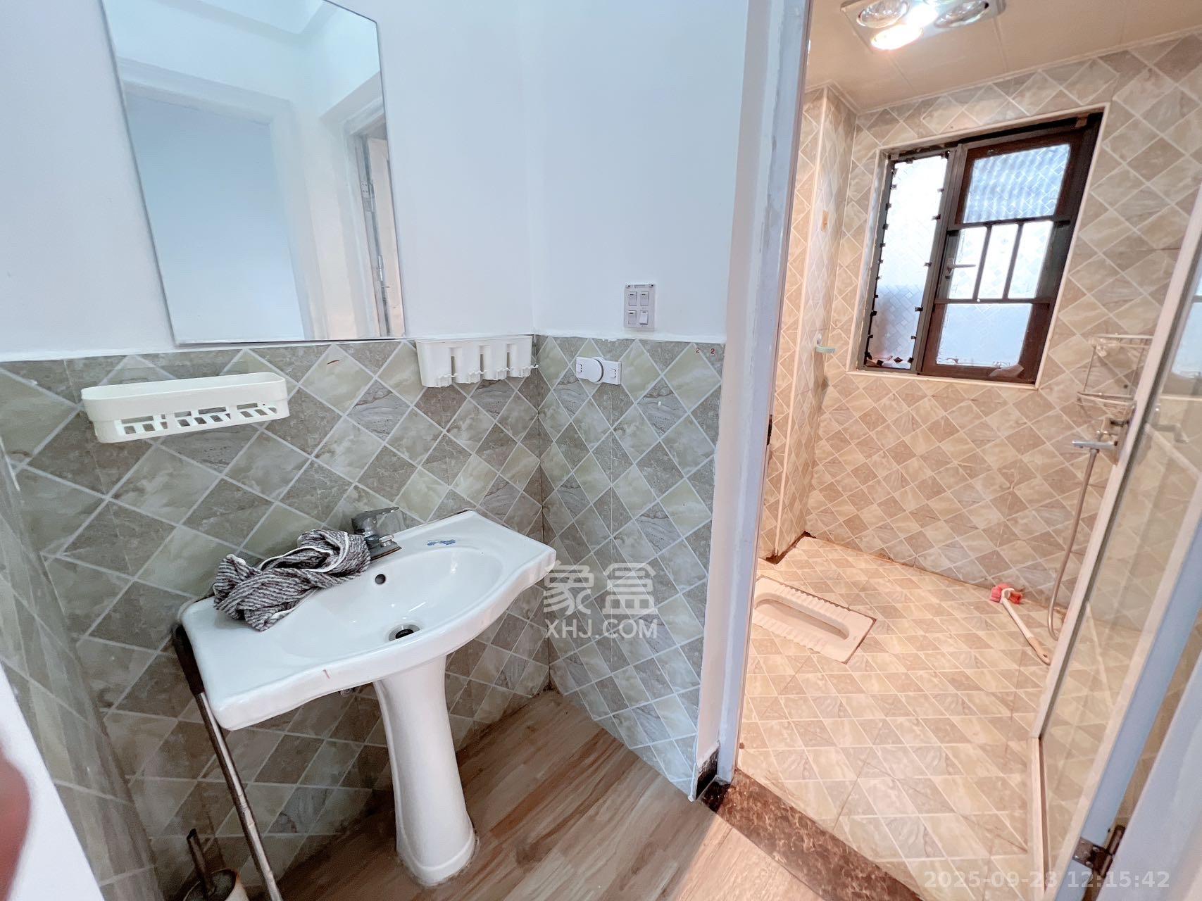 荣盛花语书苑 3室1厅1卫 2500.0元/月 荣盛花语书苑 3室1厅1卫 2500.0元/月室内图