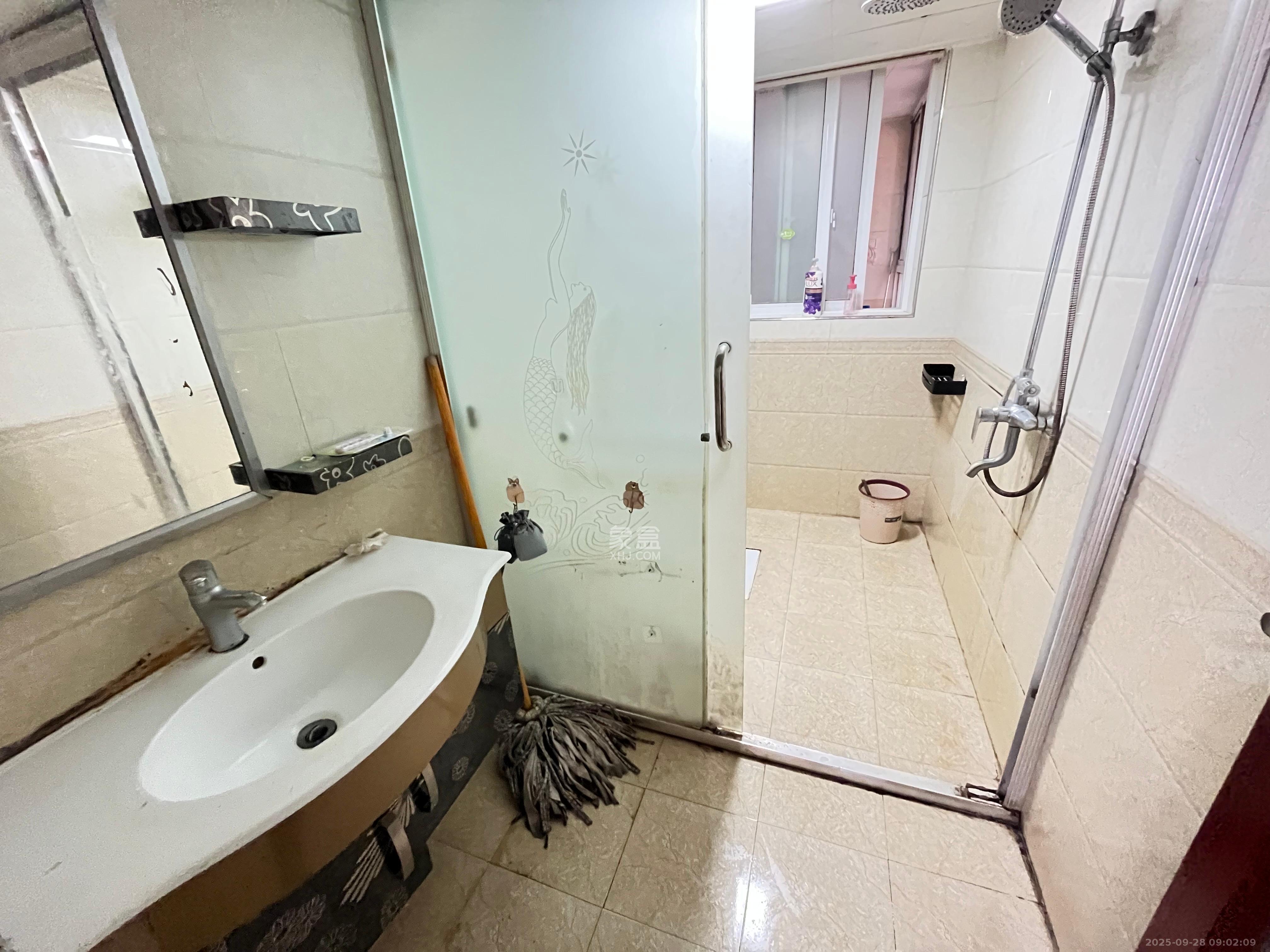 昆仑和府  3室2厅1卫    1400.0元/月室内图