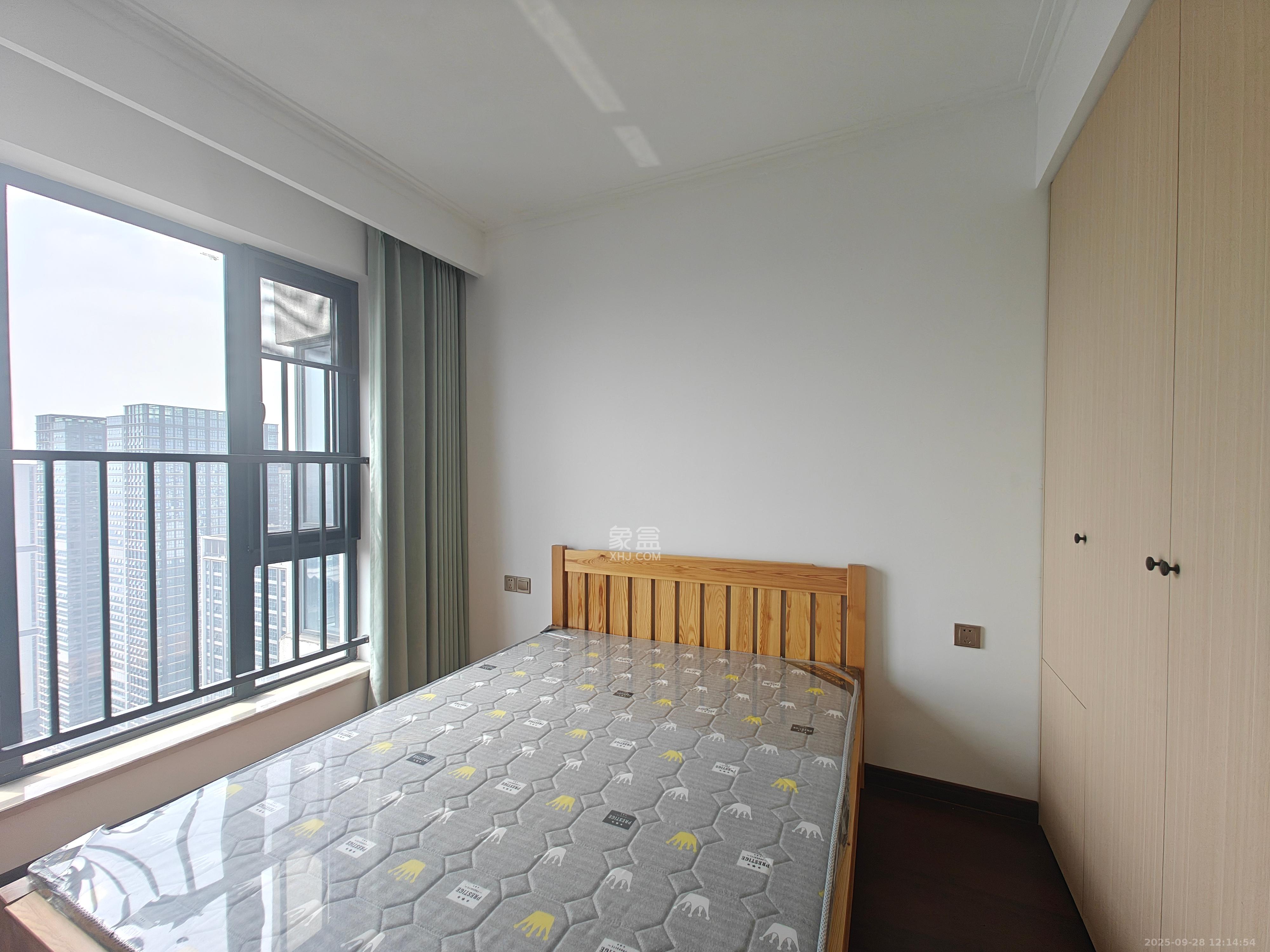 绿地长沙城际空间站(绿地新里佳苑) 3室2厅2卫 3200.0元/月 绿地长沙城际空间站(绿地新里佳苑) 3室2厅2卫 3200.0元/月室内图