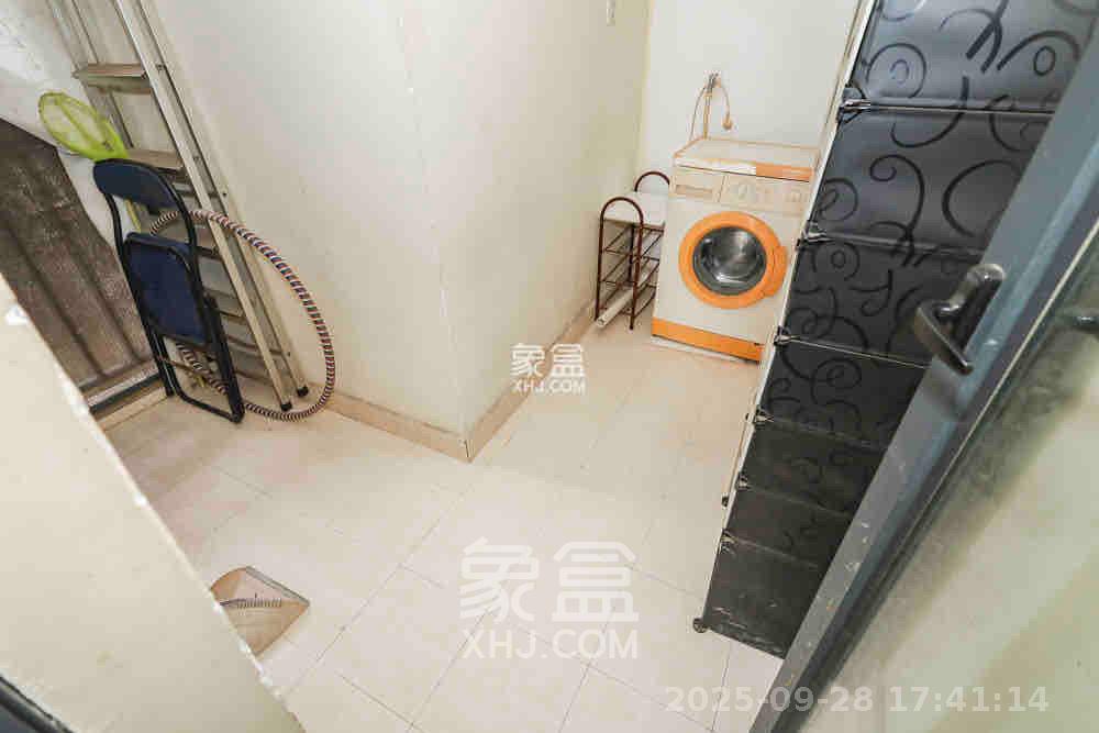 钰龙天下一期 1室2厅1卫 2300.0元/月 钰龙天下一期 1室2厅1卫 2300.0元/月室内图