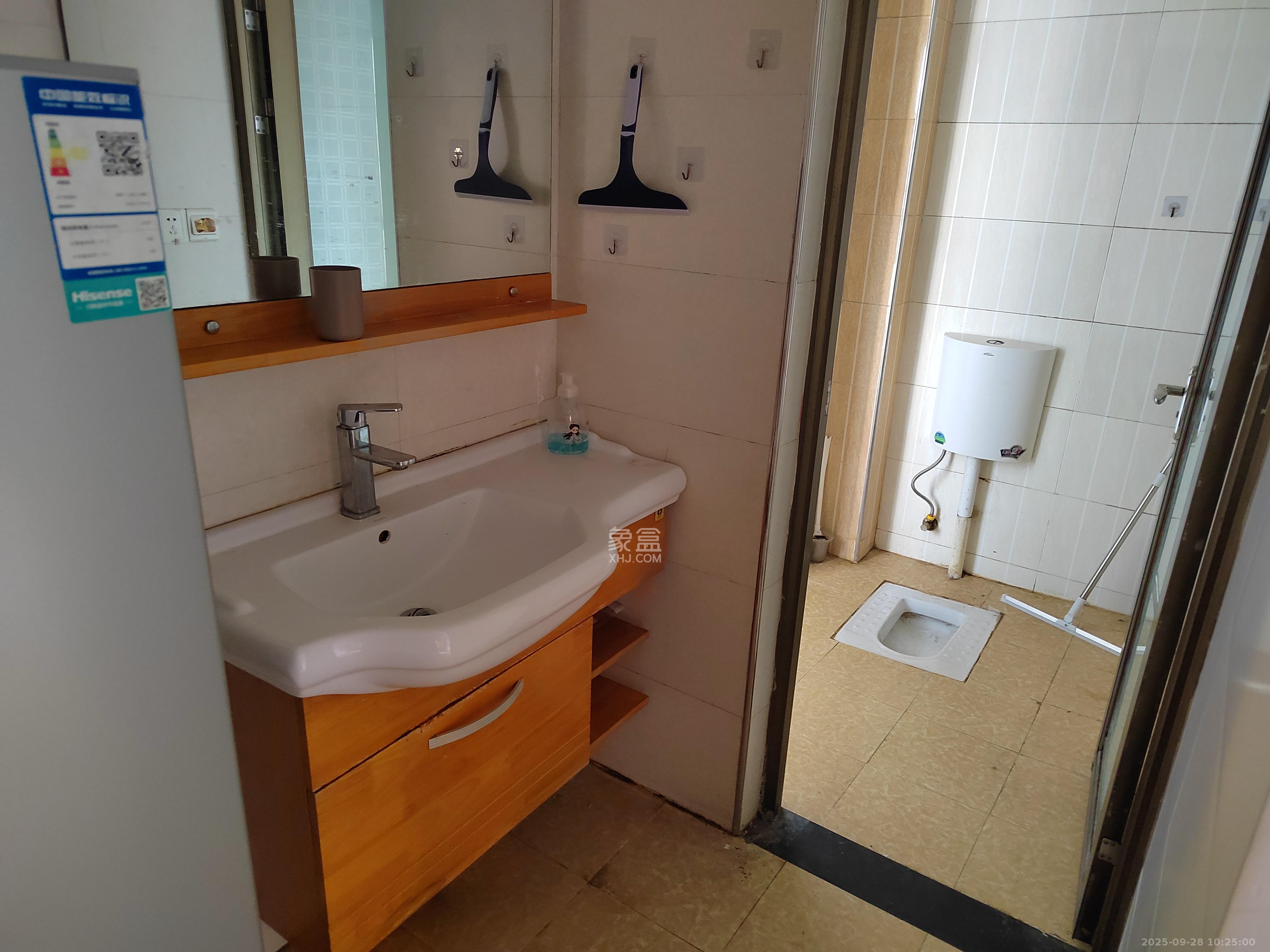 中信文化广场(中信新城二期) 2室1厅1卫 1500.0元/月 中信文化广场(中信新城二期) 2室1厅1卫 1500.0元/月室内图