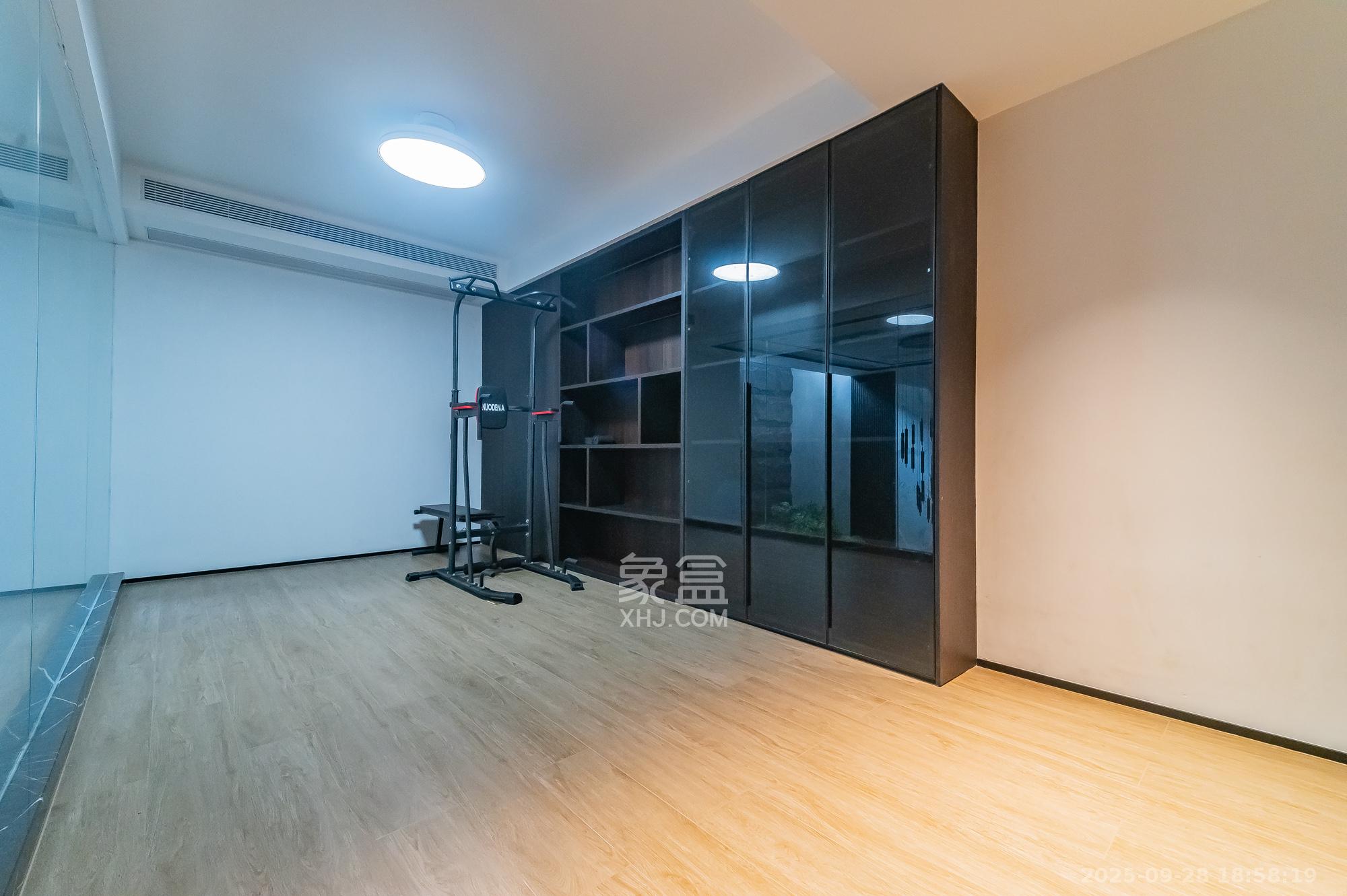 中交建发松雅院 5室2厅3卫 420.0万 中交建发松雅院 5室2厅3卫 420.0万其他