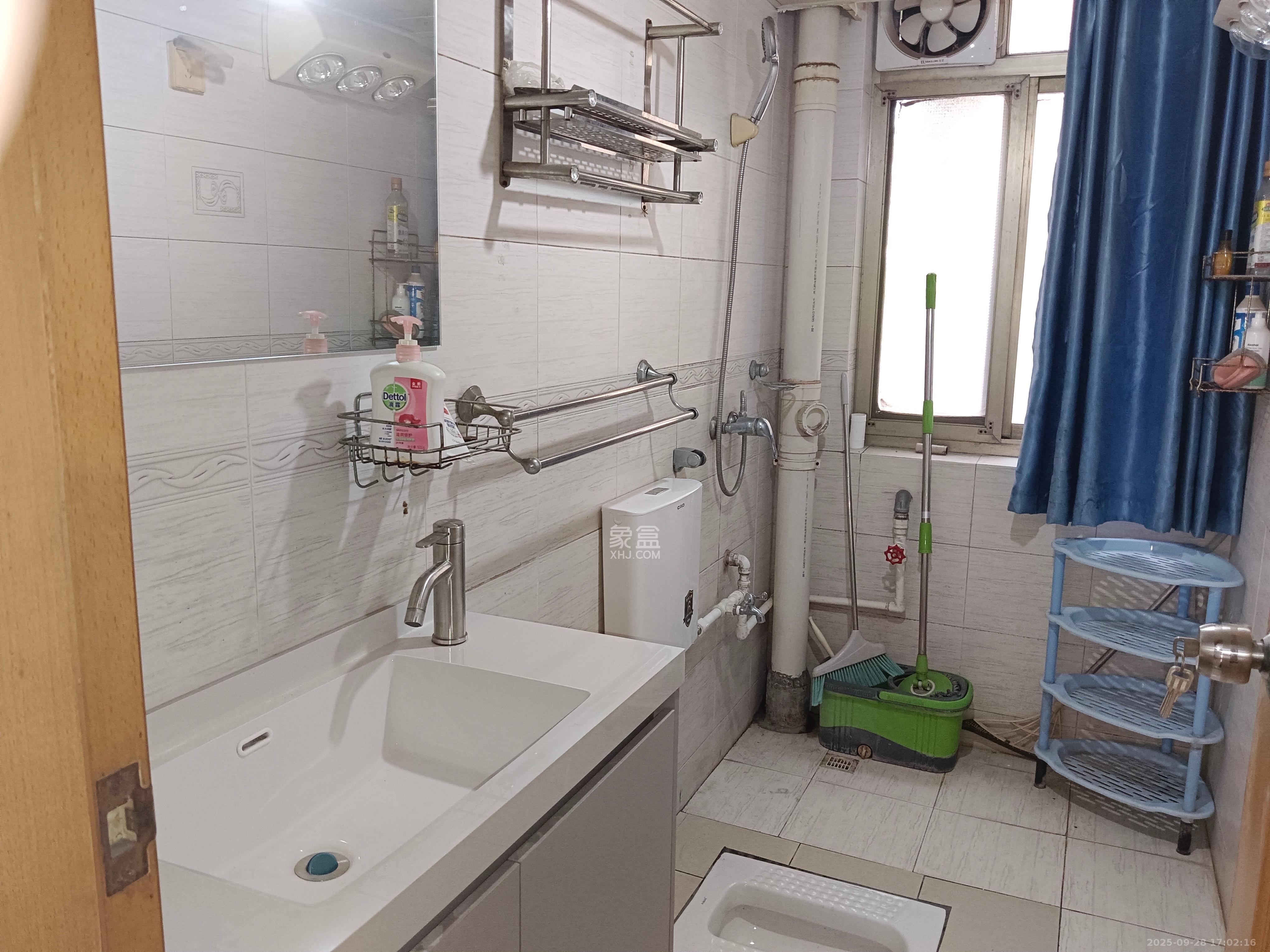 长郡公寓 3室2厅2卫 3500.0元/月 长郡公寓 3室2厅2卫 3500.0元/月室内图