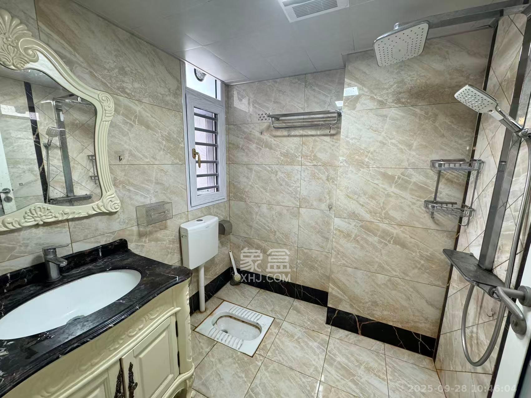 上园商住小区 3室2厅2卫 3500.0元/月 上园商住小区 3室2厅2卫 3500.0元/月室内图