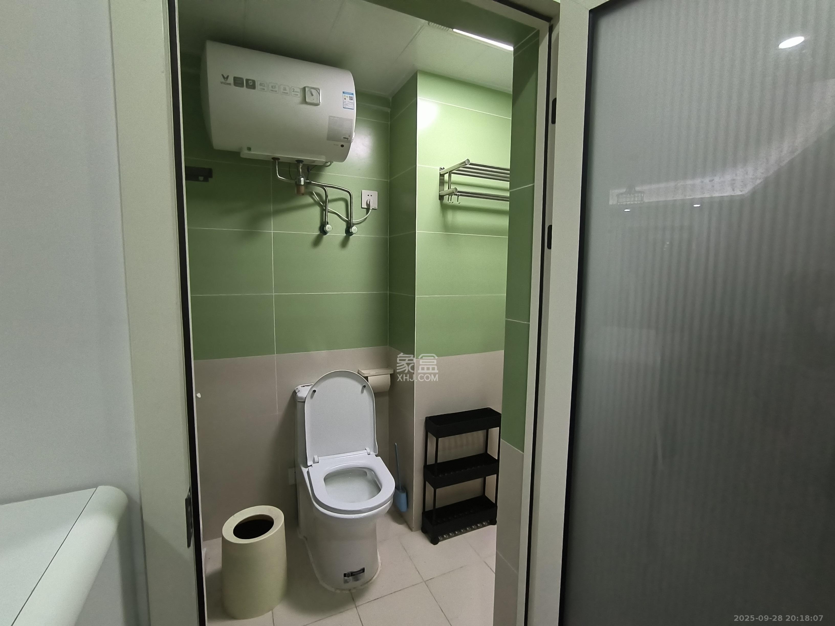 卓越江岸 1室0厅0卫 1700.0元/月 卓越江岸 1室0厅0卫 1700.0元/月室内图