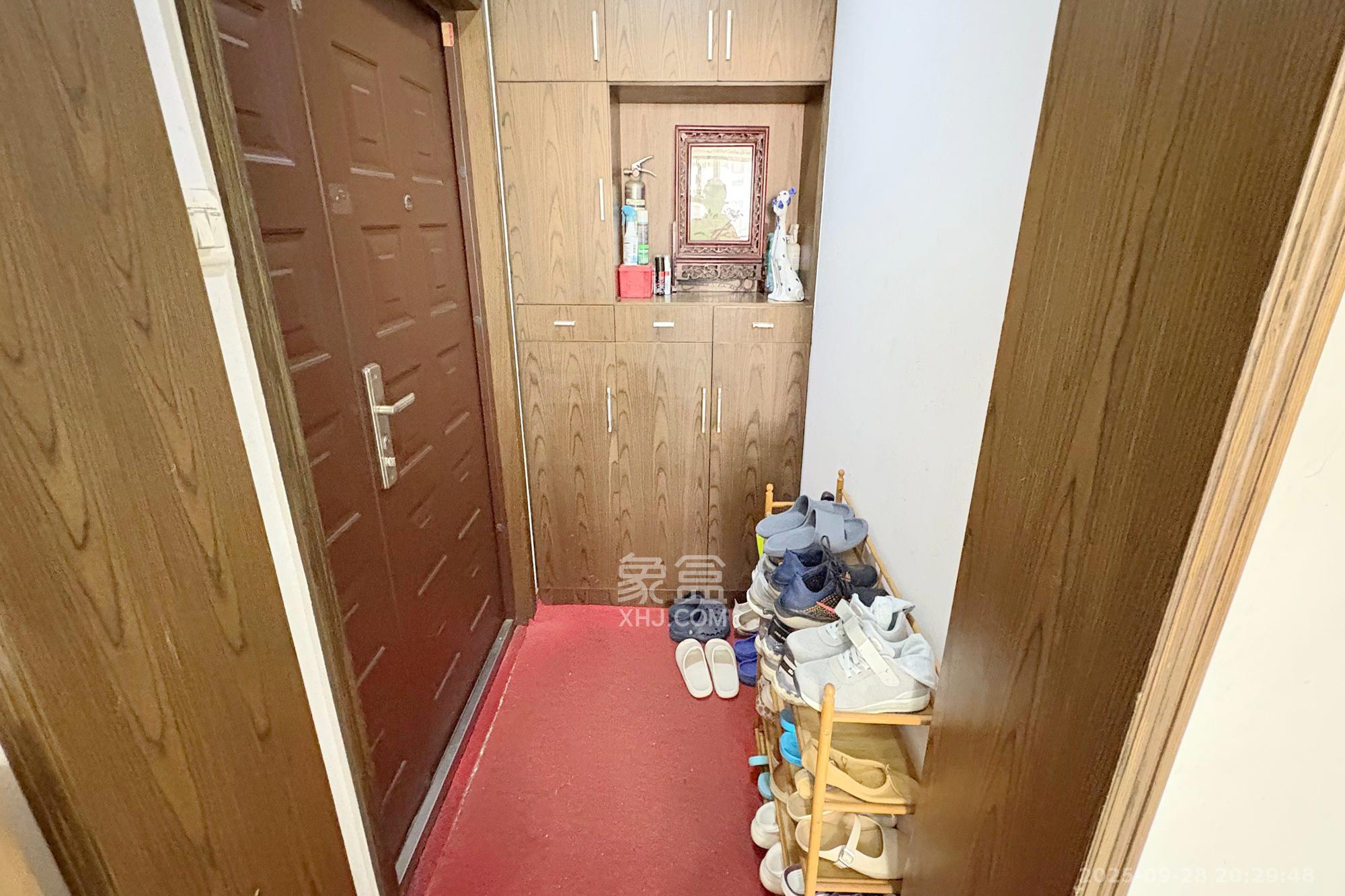 京电花园  3室2厅2卫    122.0万其他