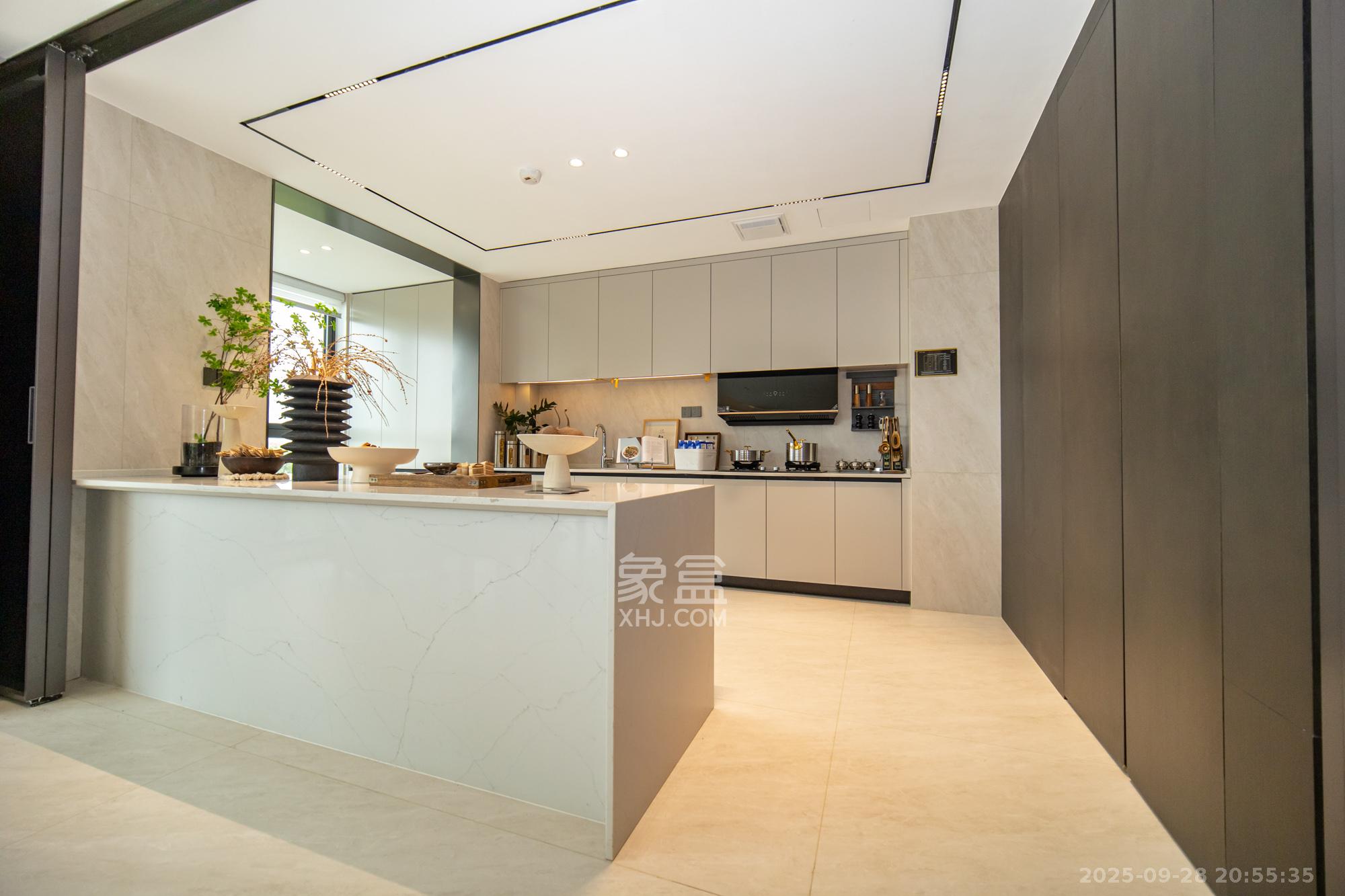 万科松湖天地 4室1厅3卫 440.0万 万科松湖天地 4室1厅3卫 440.0万厨房