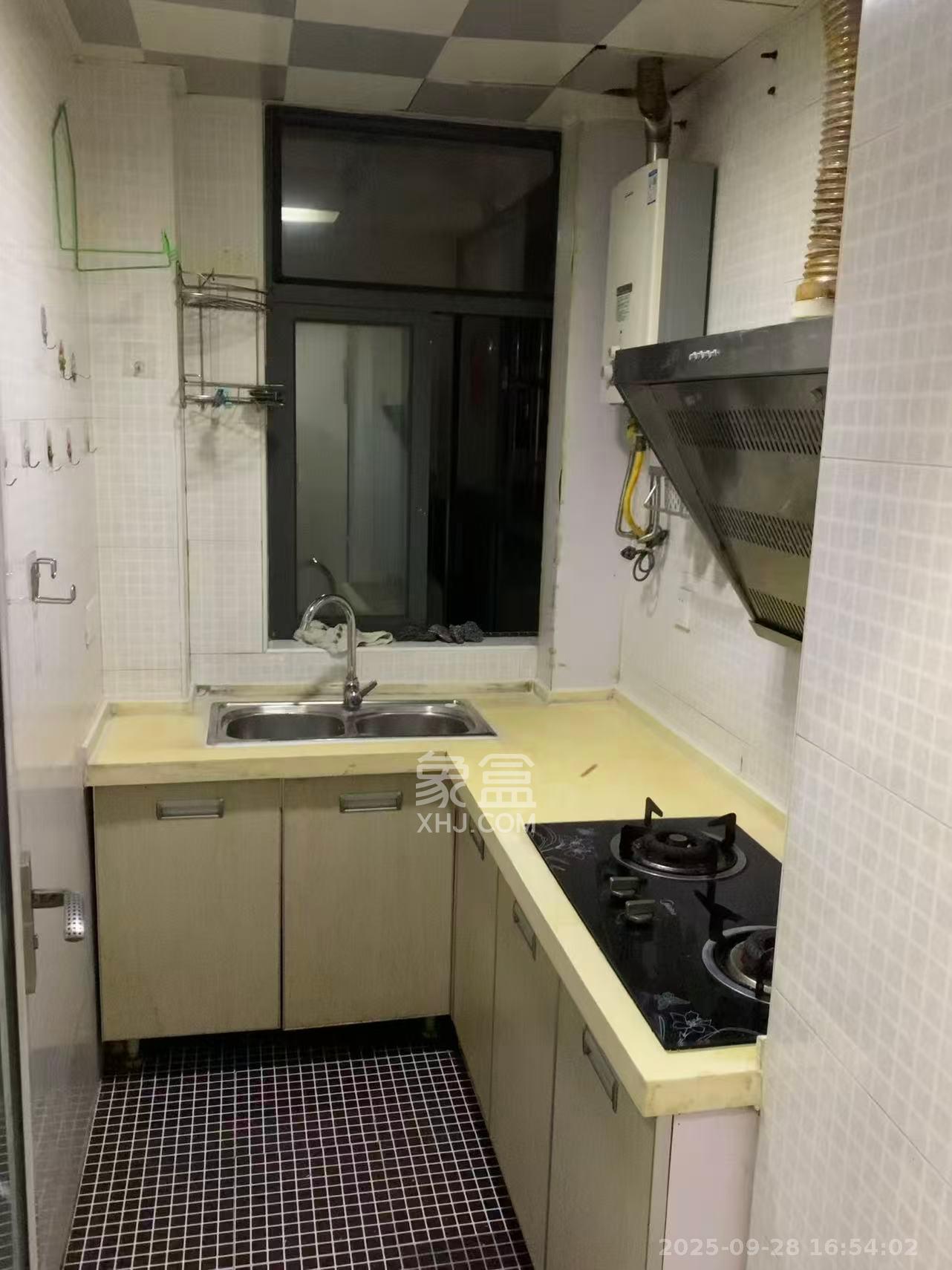 童话里 2室1厅1卫 1650.0元/月 童话里 2室1厅1卫 1650.0元/月室内图