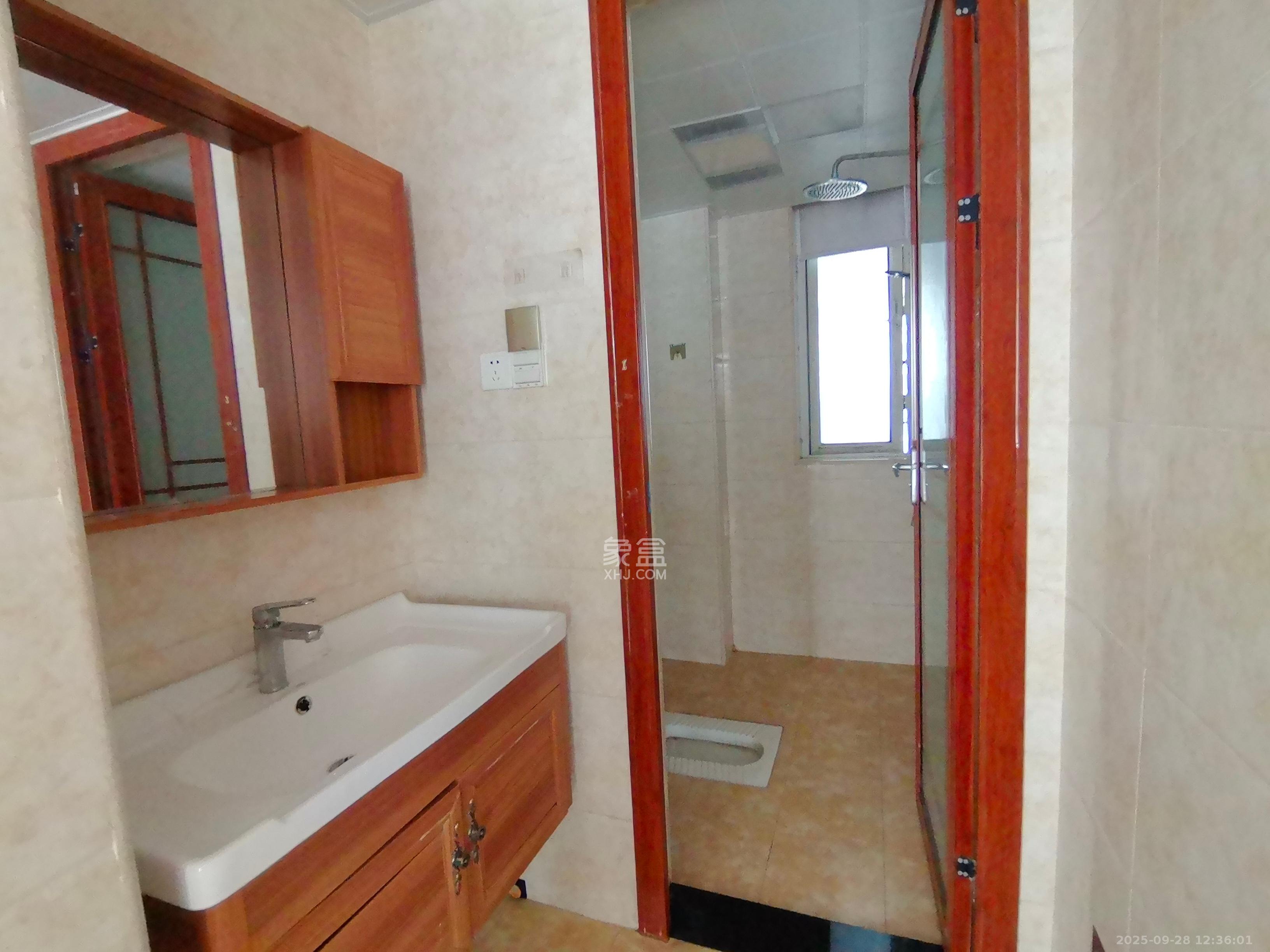 金科世界城  3室2厅1卫    2300.0元/月室内图