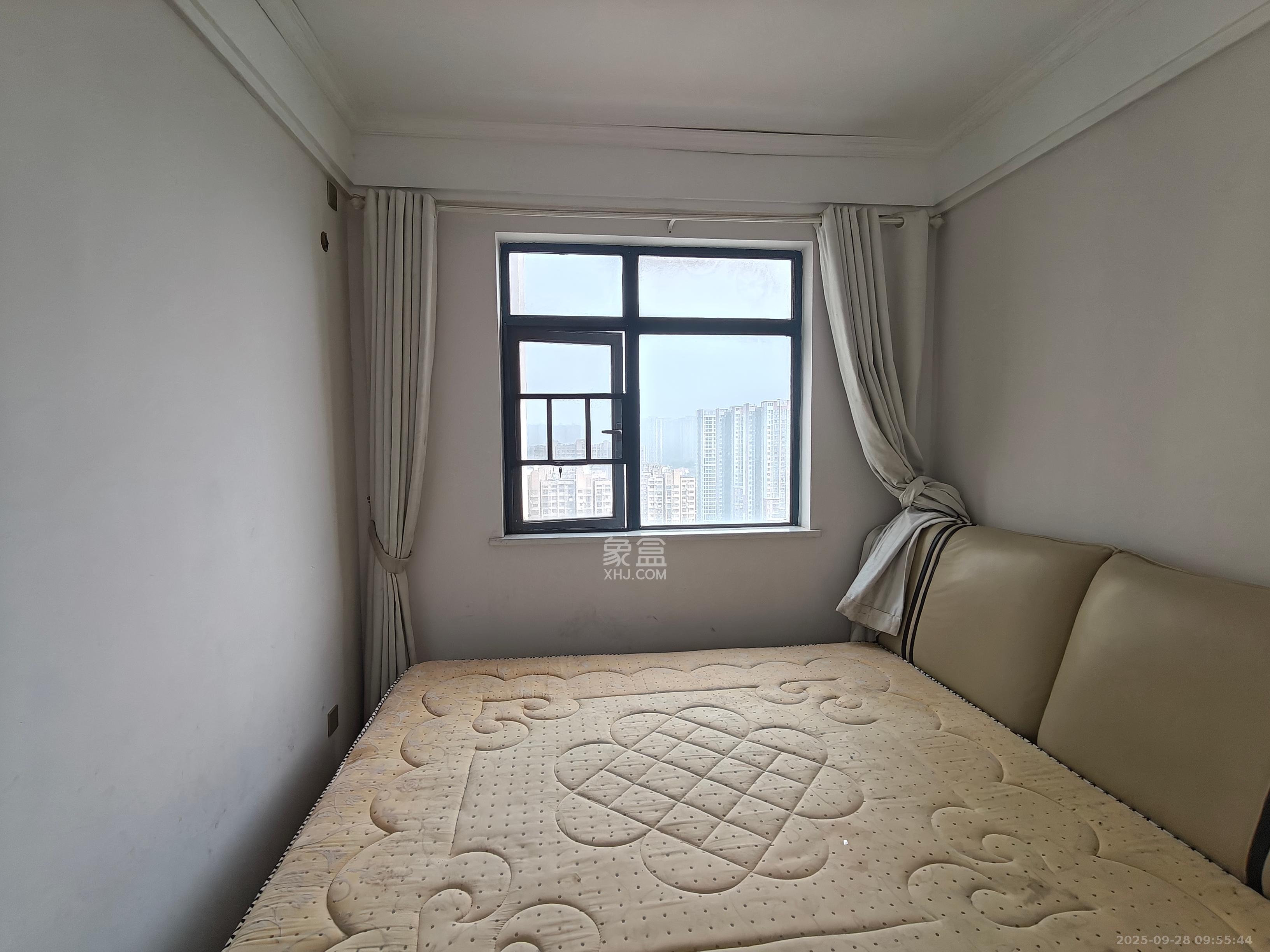 筑梦星园 4室2厅2卫 2400.0元/月 筑梦星园 4室2厅2卫 2400.0元/月室内图